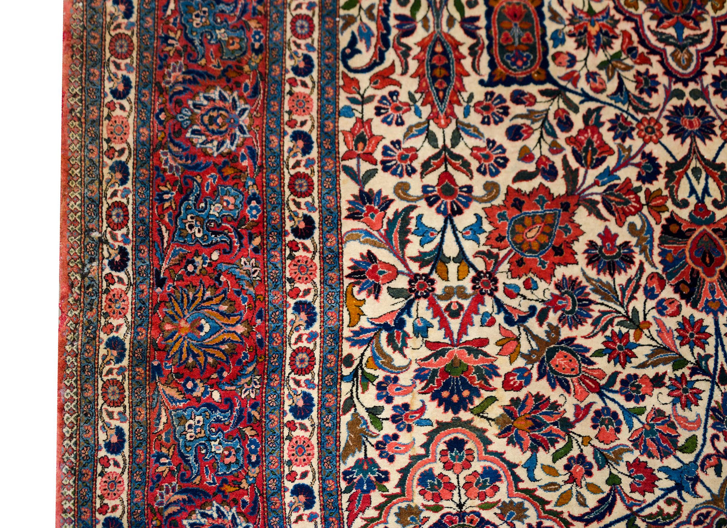 Early 20th Century Persian Kashan Rug For Sale