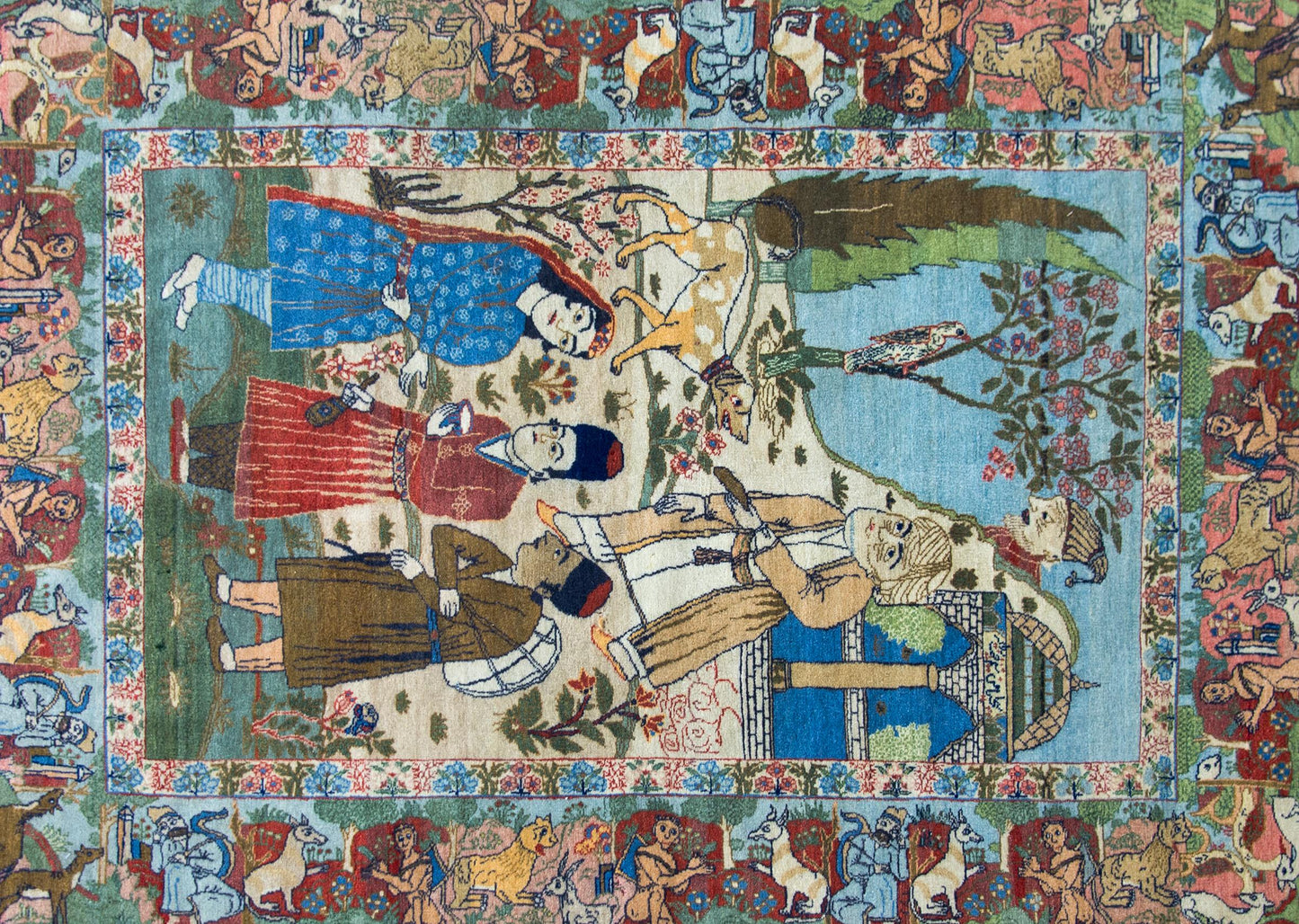 Early 20th Century Pictorial Isfahan Rug For Sale