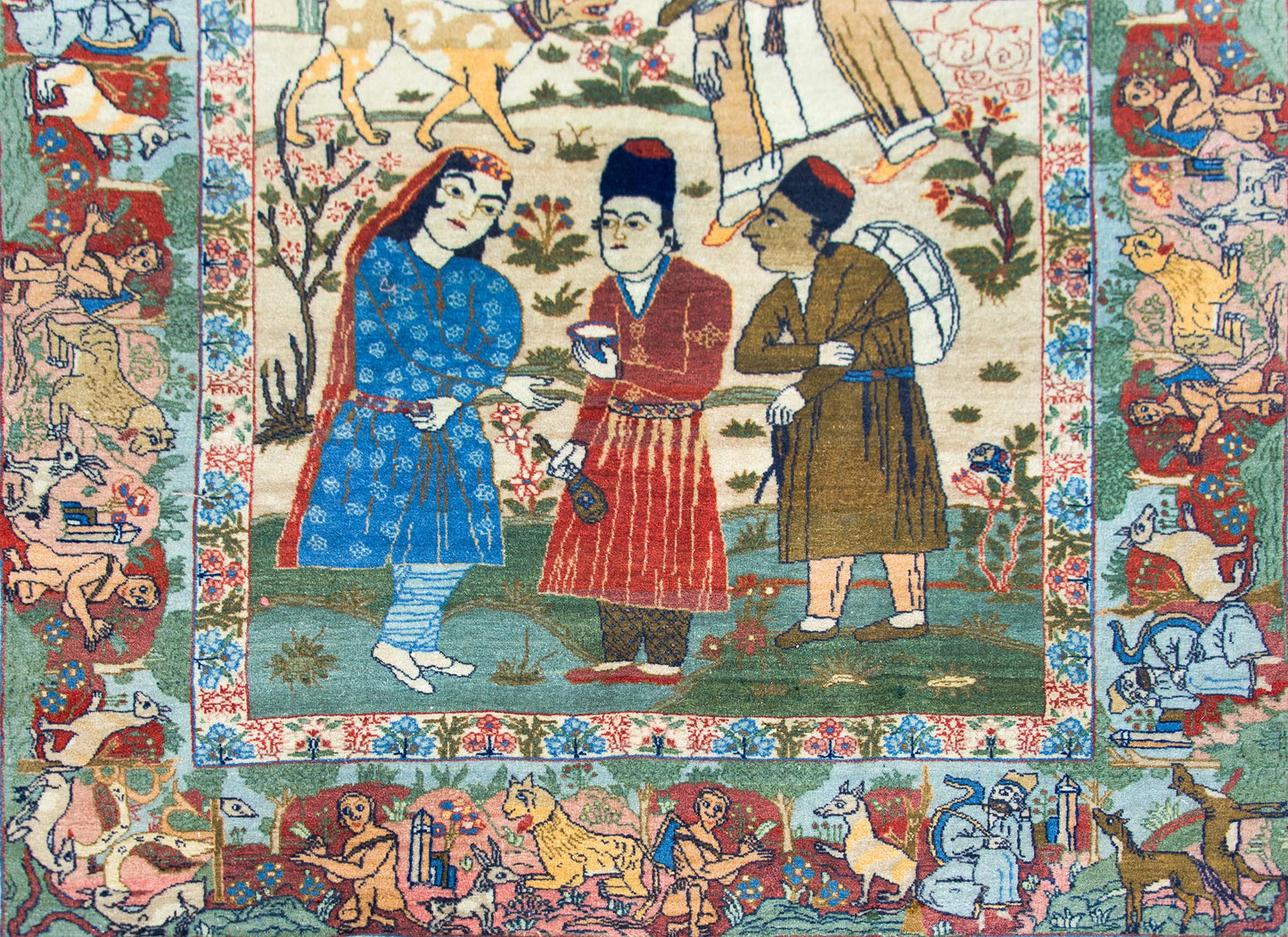 Early 20th Century Pictorial Isfahan Rug For Sale