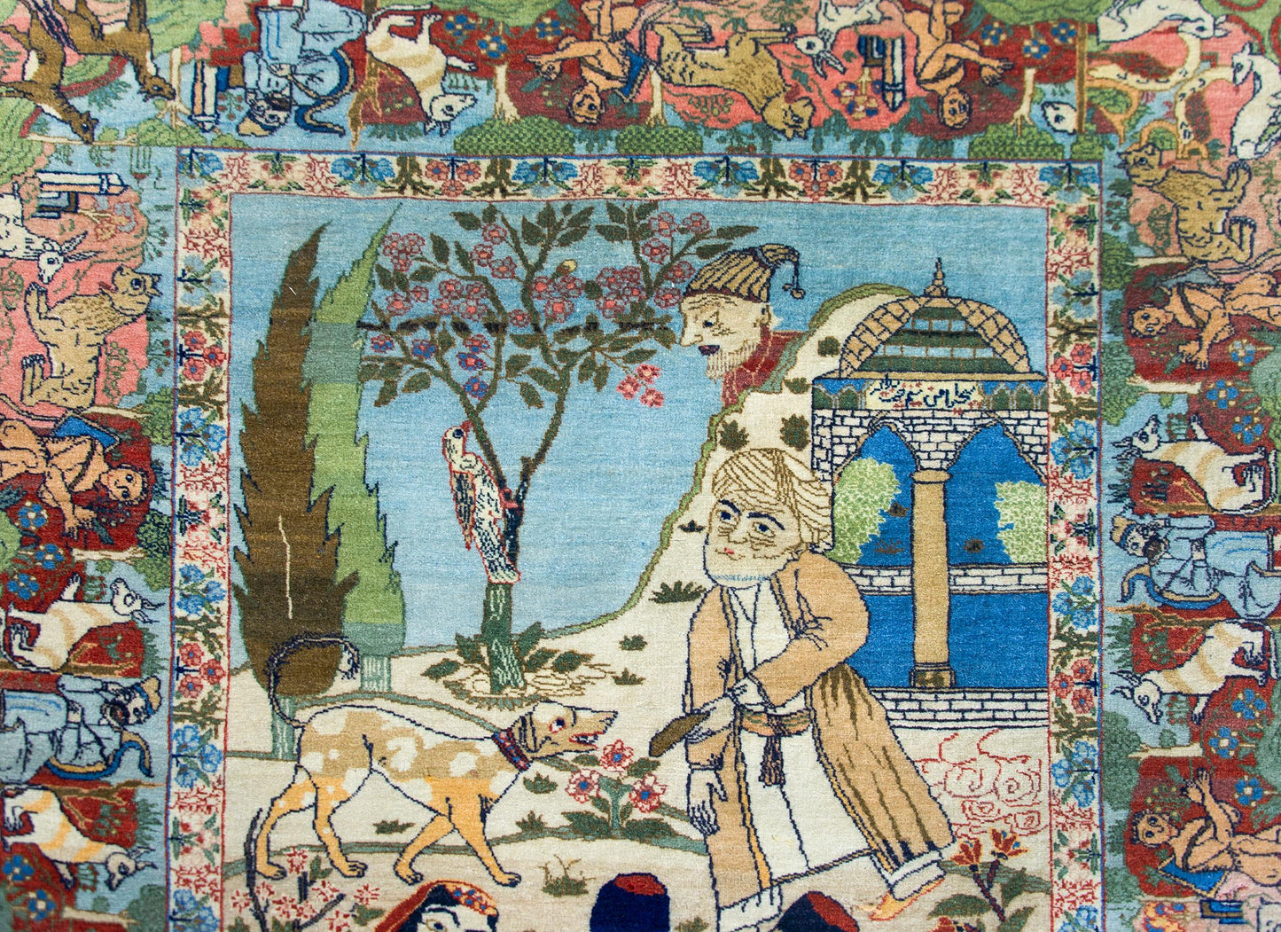 Early 20th Century Pictorial Isfahan Rug For Sale