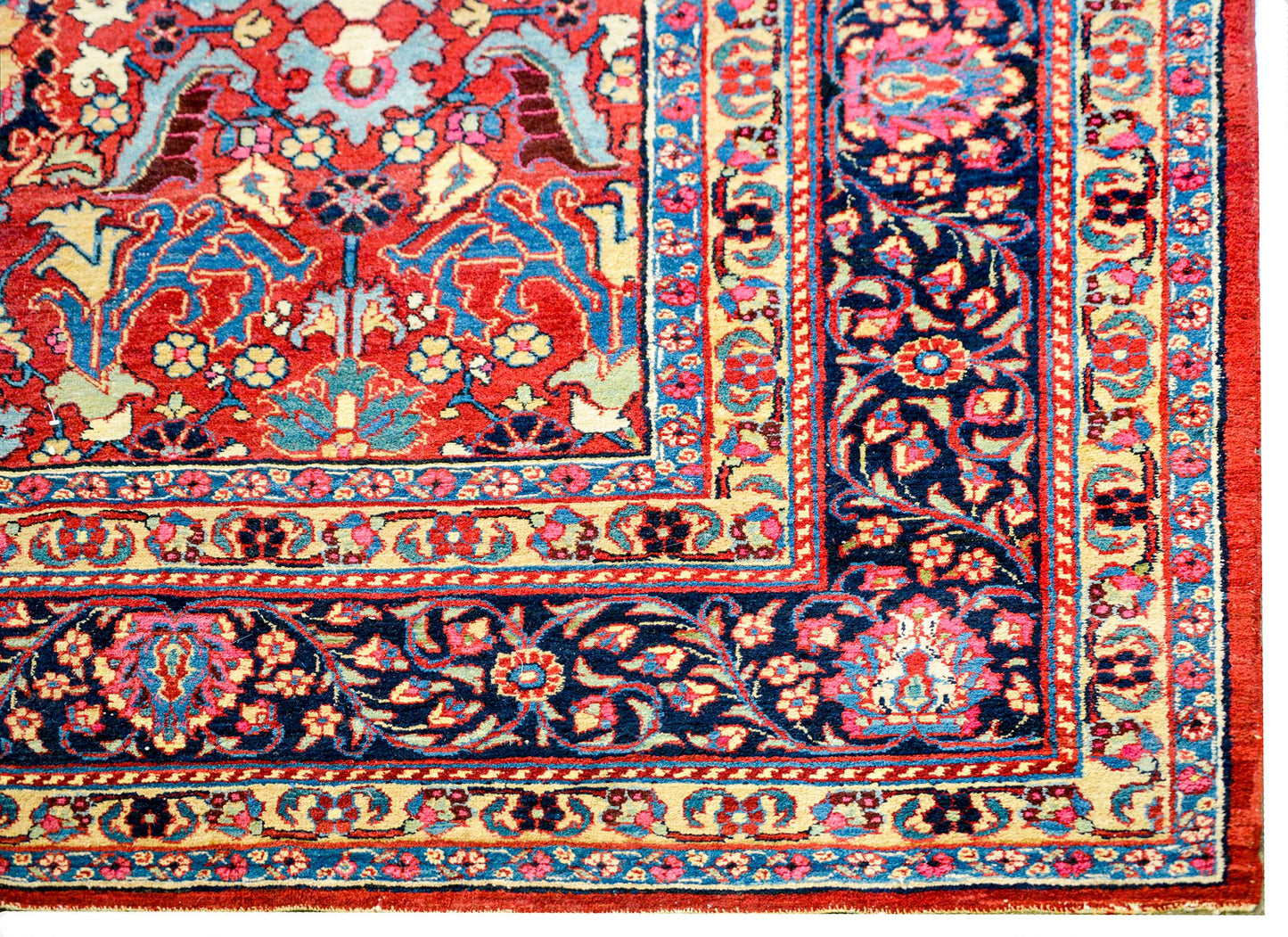 Unbelievable Early 20th Century Heriz Rug For Sale