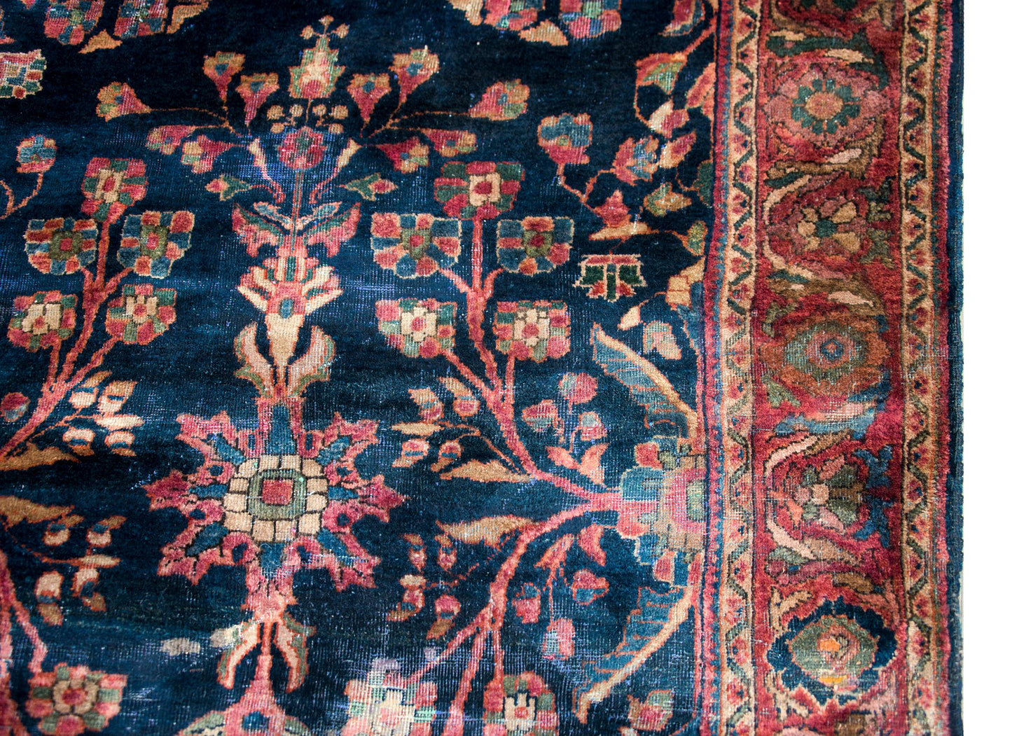 Early 20th Century Persian Sarouk Rug For Sale