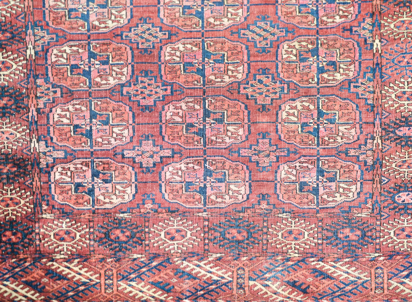 Early 20th Century Turkmen Tekke Rug For Sale