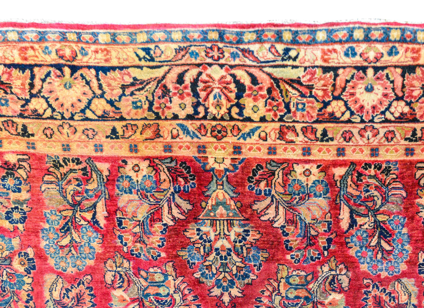Early 20th Century Sarouk Rug For Sale