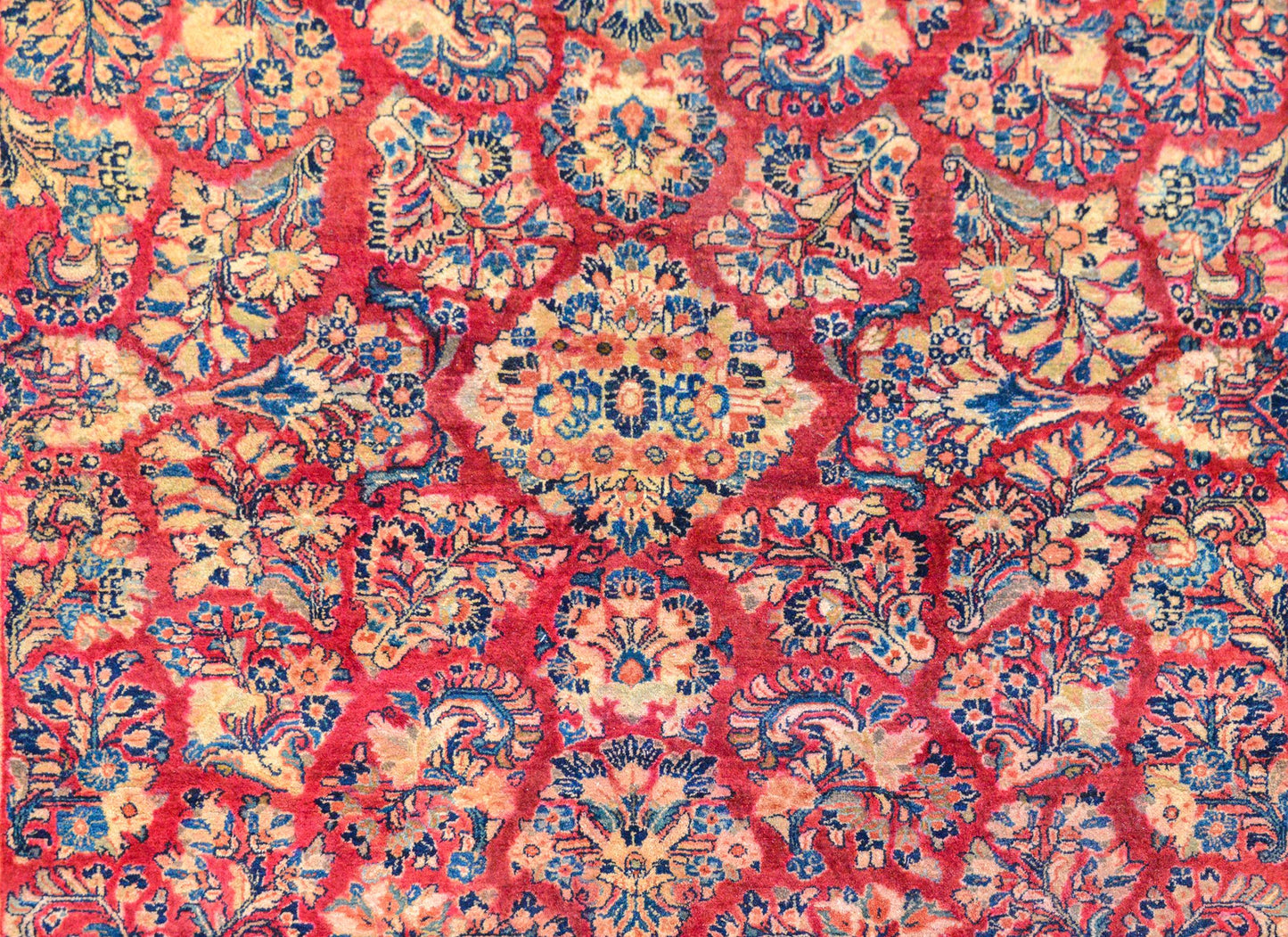 Early 20th Century Sarouk Rug For Sale