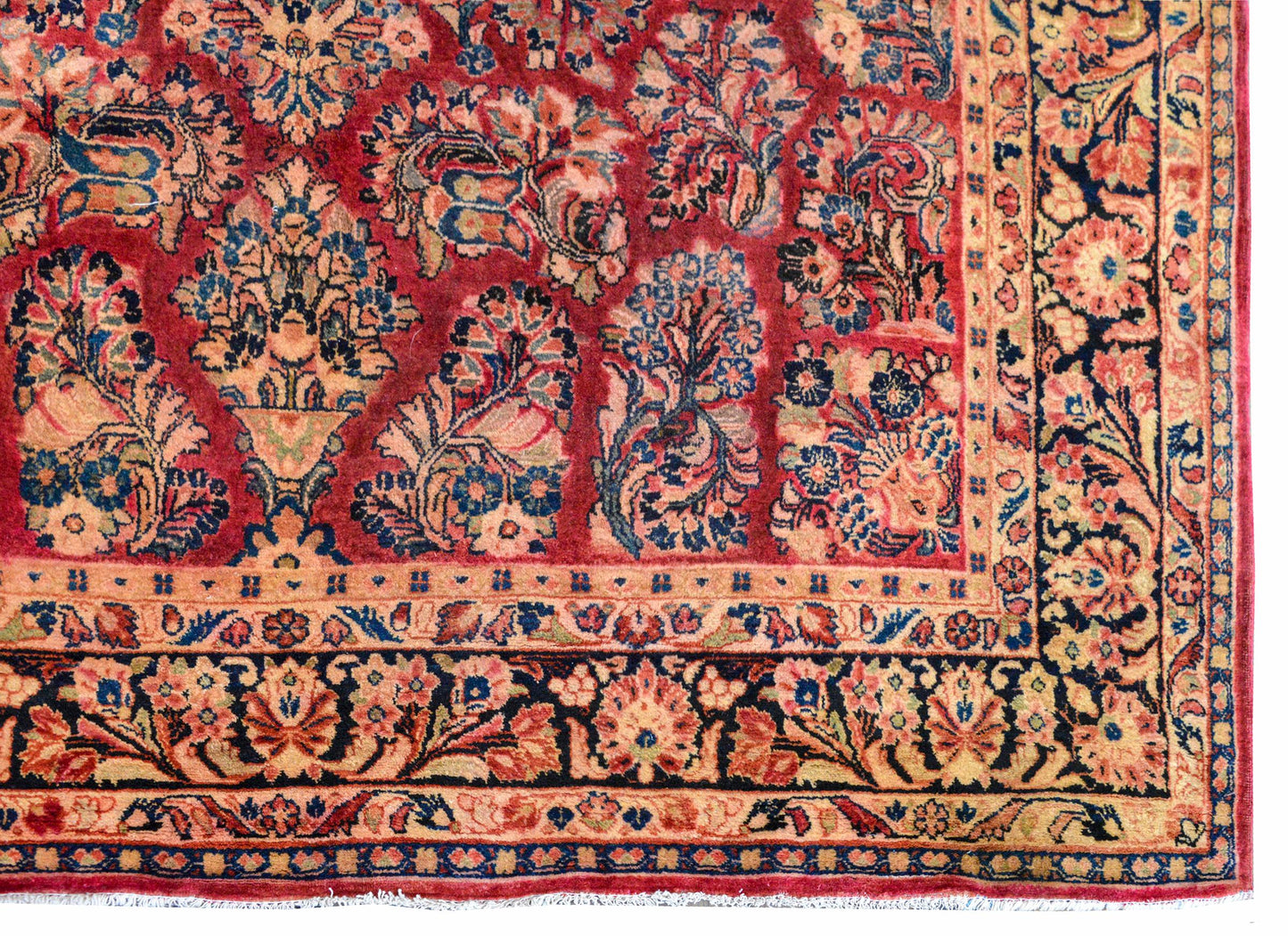 Early 20th Century Sarouk Rug For Sale