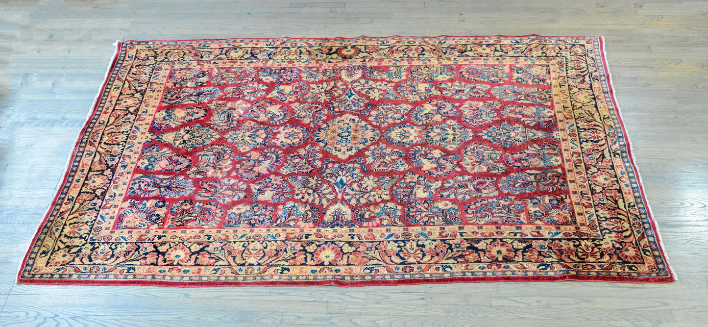 Early 20th Century Sarouk Rug For Sale
