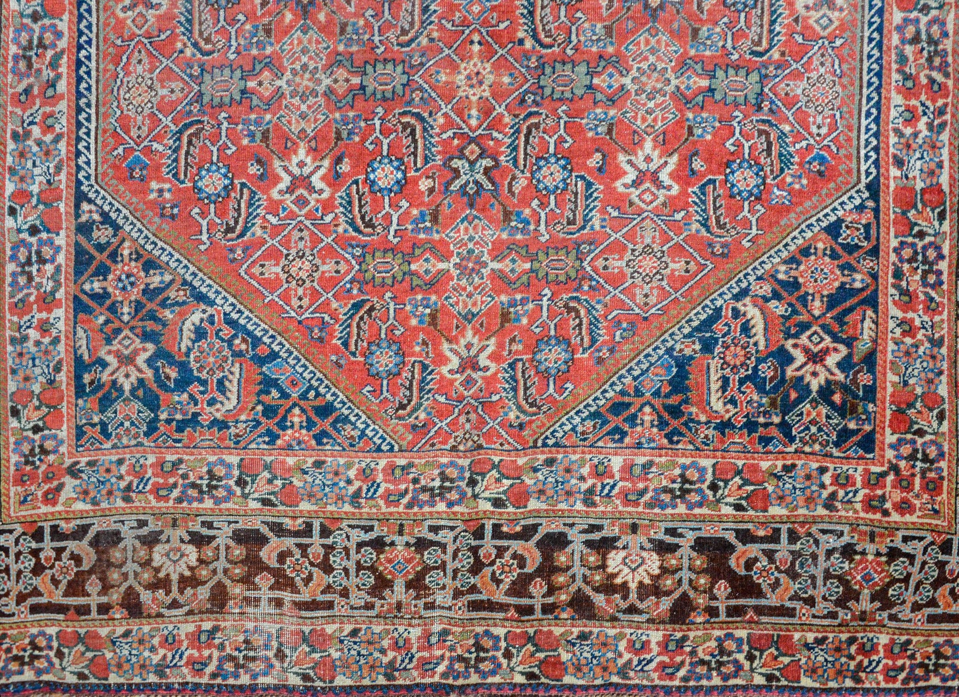 Early 20th Century Gashgaei Rug For Sale