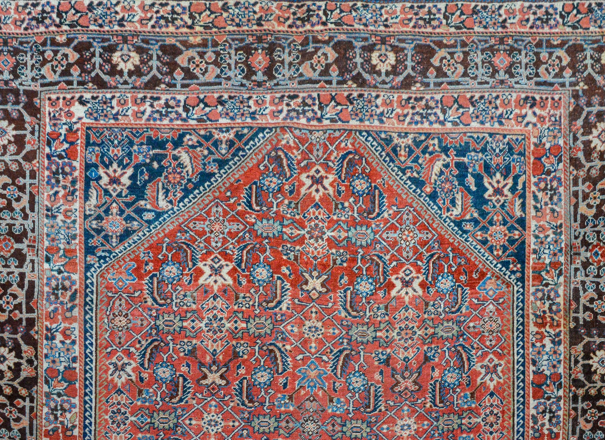 Early 20th Century Gashgaei Rug For Sale