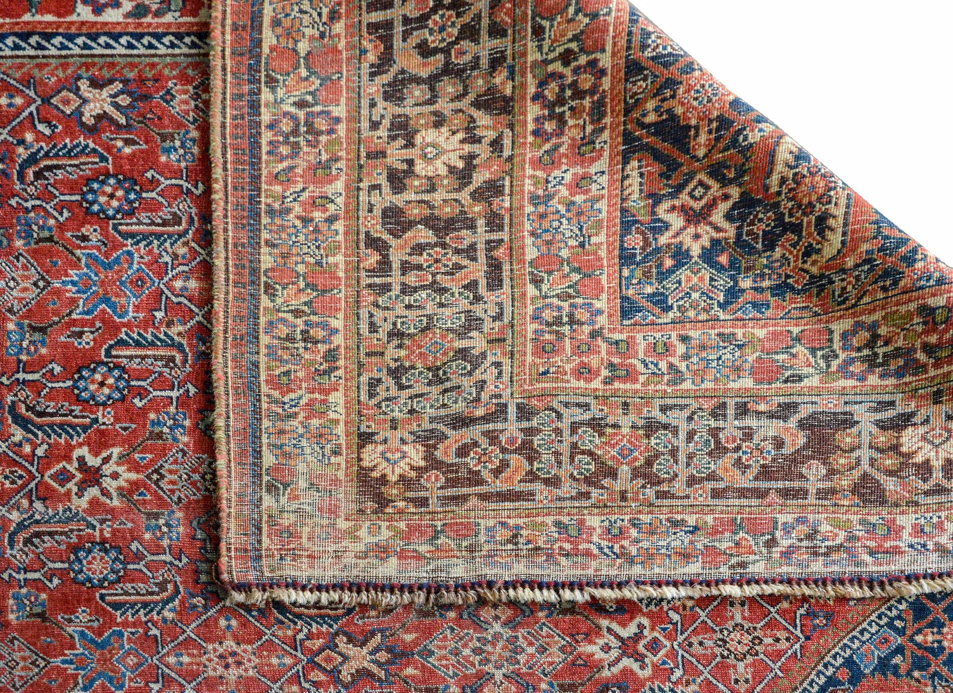 Early 20th Century Gashgaei Rug For Sale