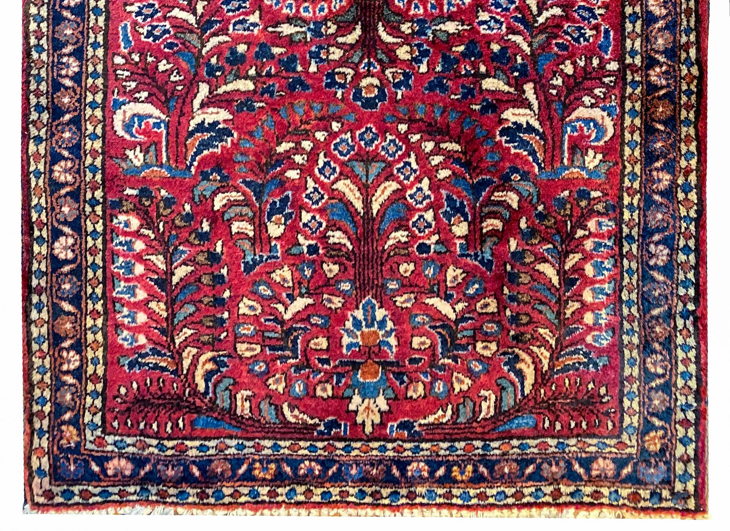 Beautiful Early 20th Century Sarouk Rug For Sale