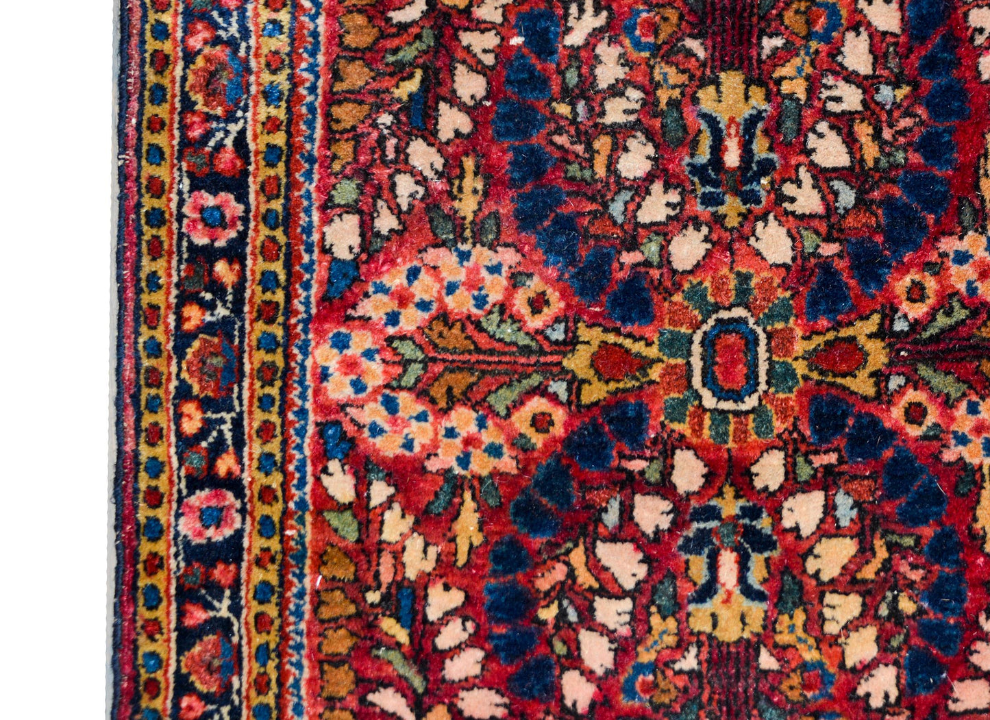 Early 20th Century Sarouk Rug For Sale