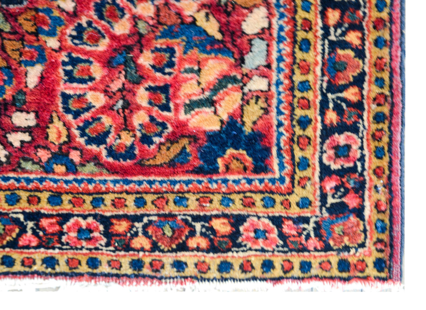 Early 20th Century Sarouk Rug For Sale
