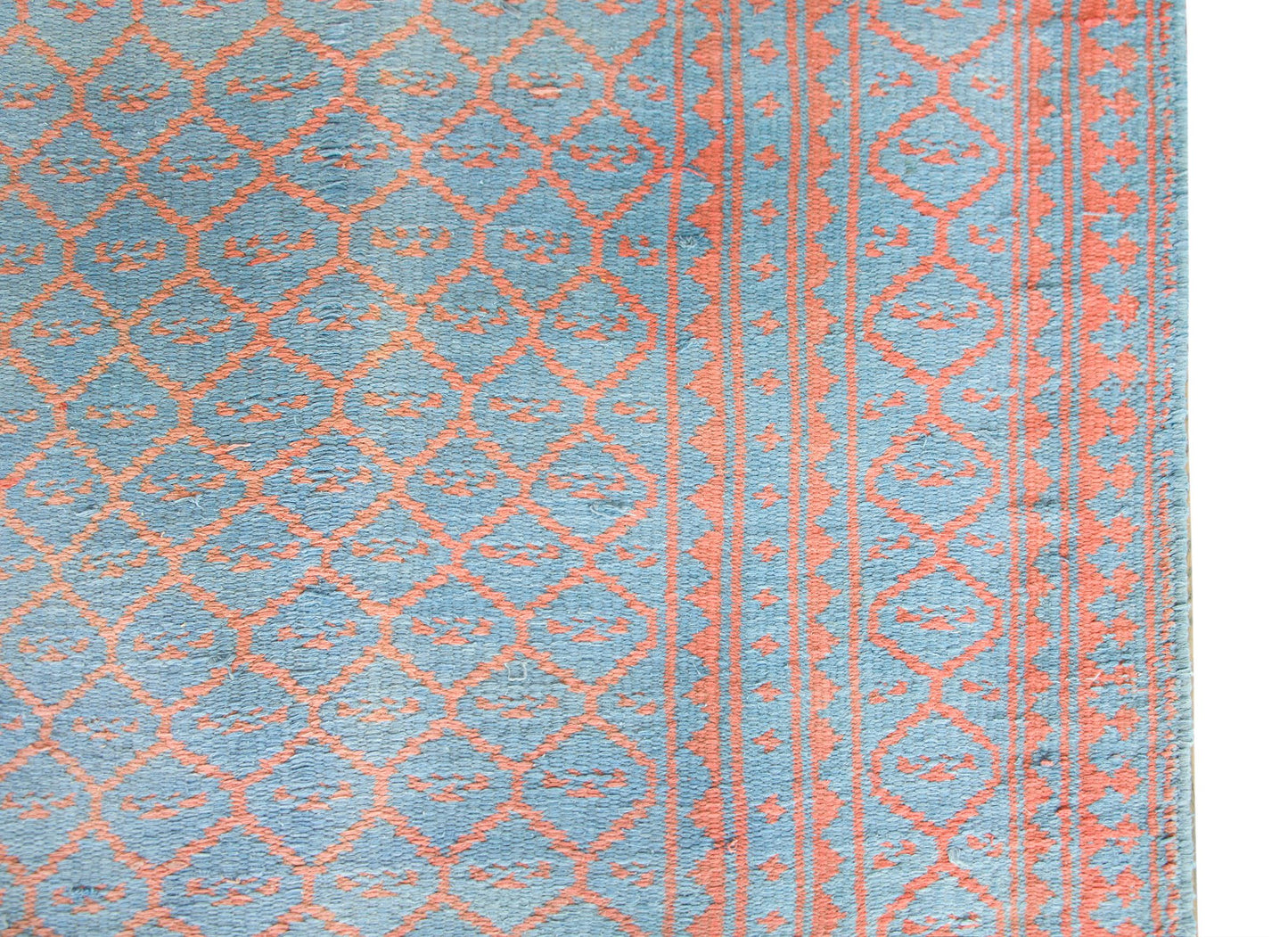 Mid-20th Century Saveh Kilim Rug For Sale