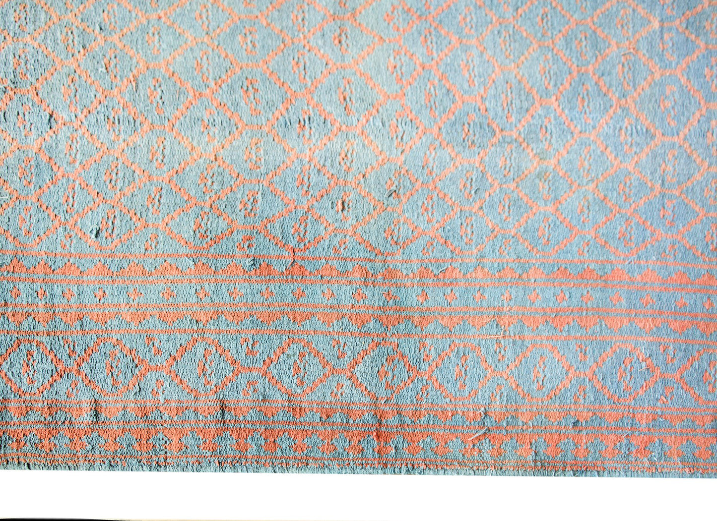 Mid-20th Century Saveh Kilim Rug For Sale