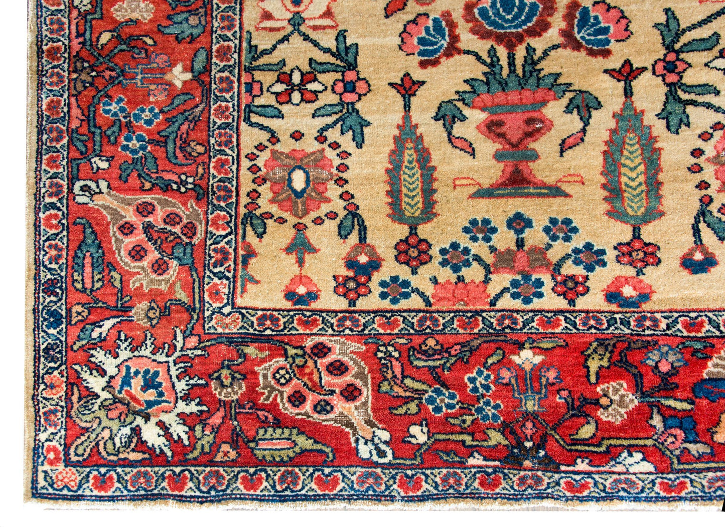 Early 20th Century Persian Sultanabad Rug For Sale
