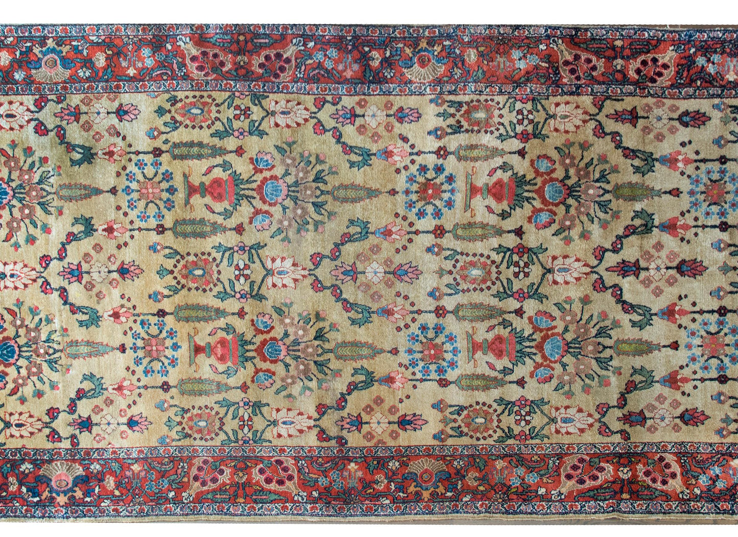 Early 20th Century Persian Sultanabad Rug For Sale