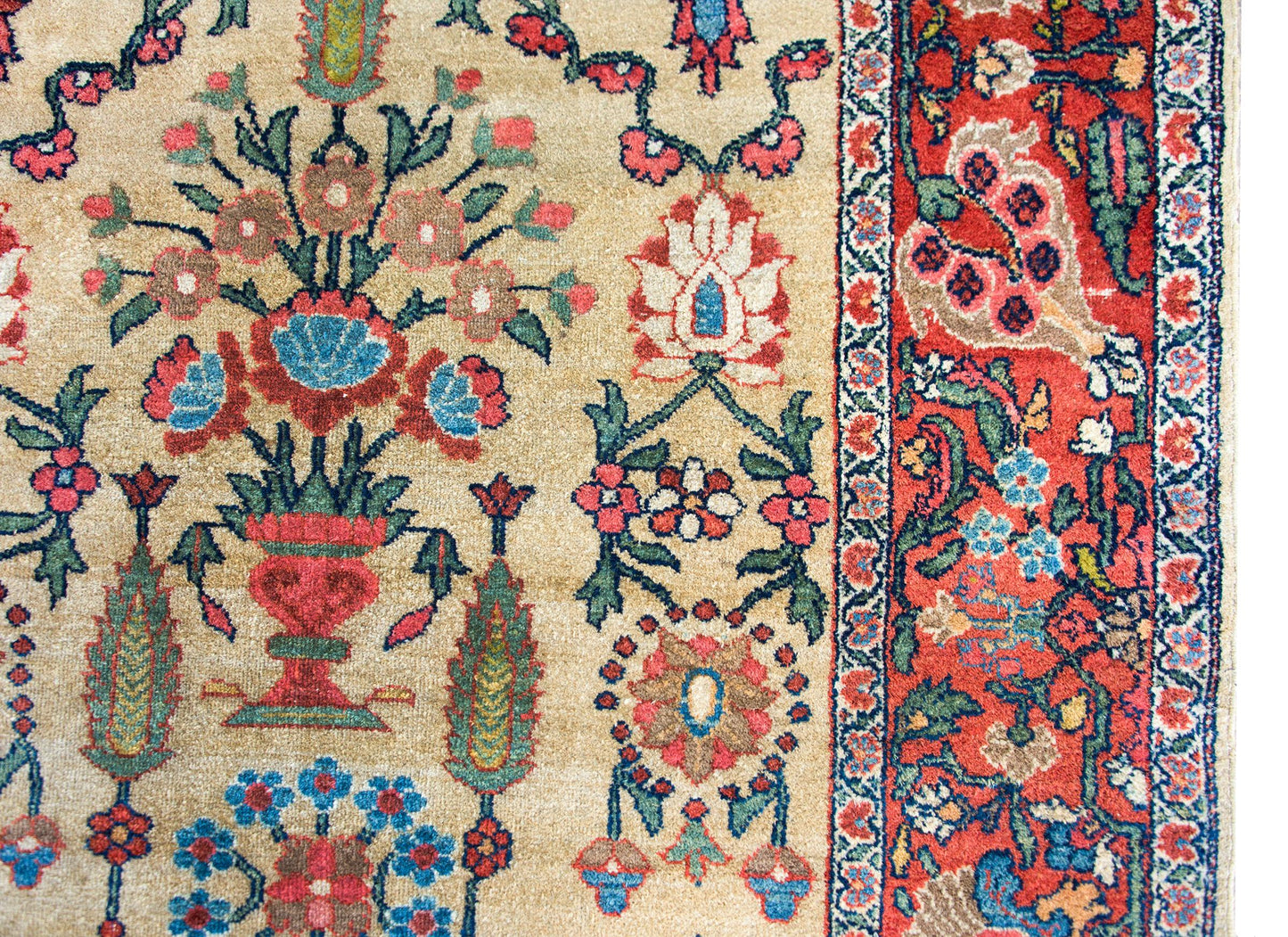 Early 20th Century Persian Sultanabad Rug For Sale