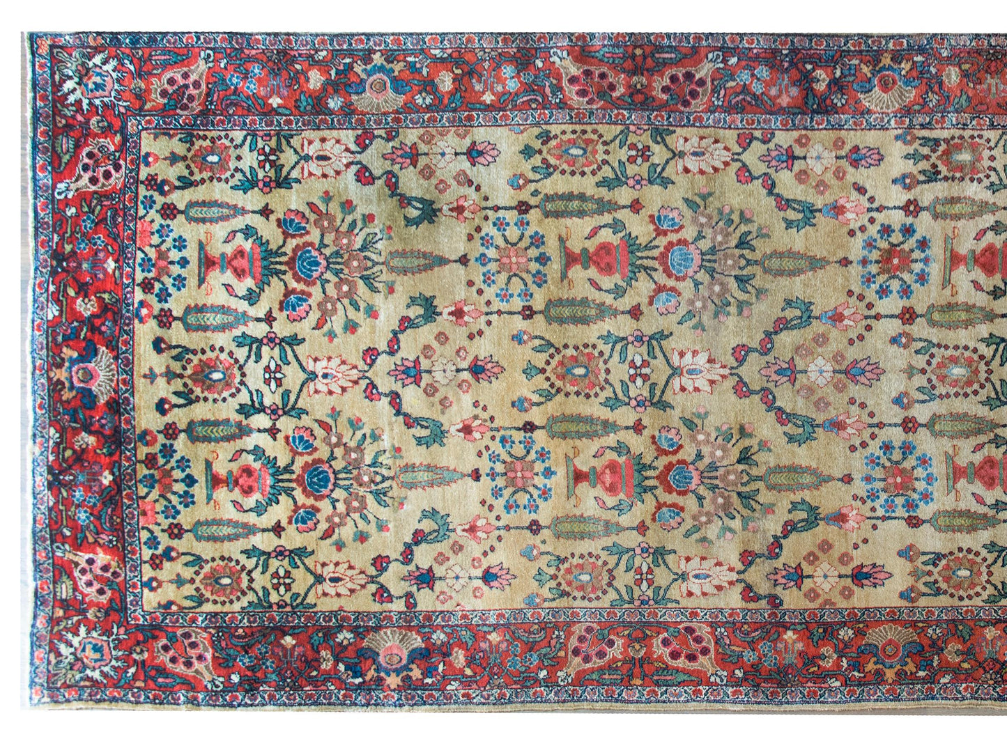 Early 20th Century Persian Sultanabad Rug For Sale