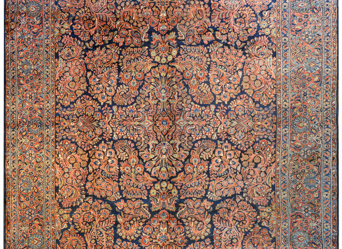 Beautiful Early 20th Century Sarouk Rug For Sale