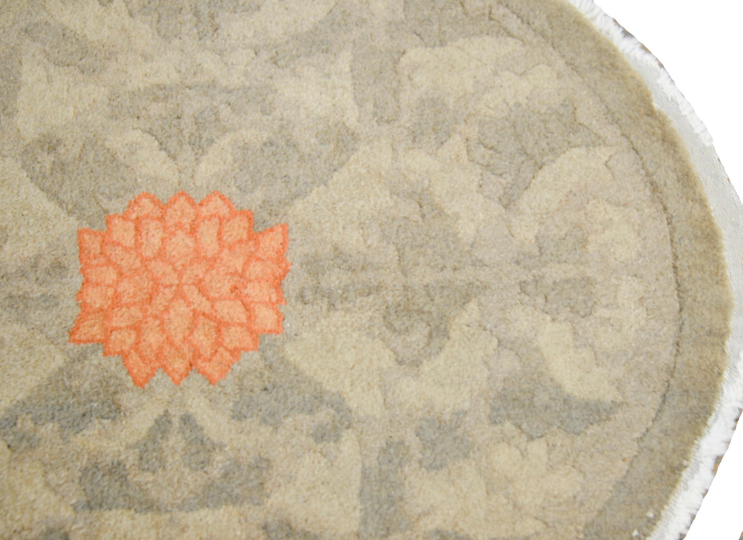Early 20th Century Chinese Round Rug For Sale