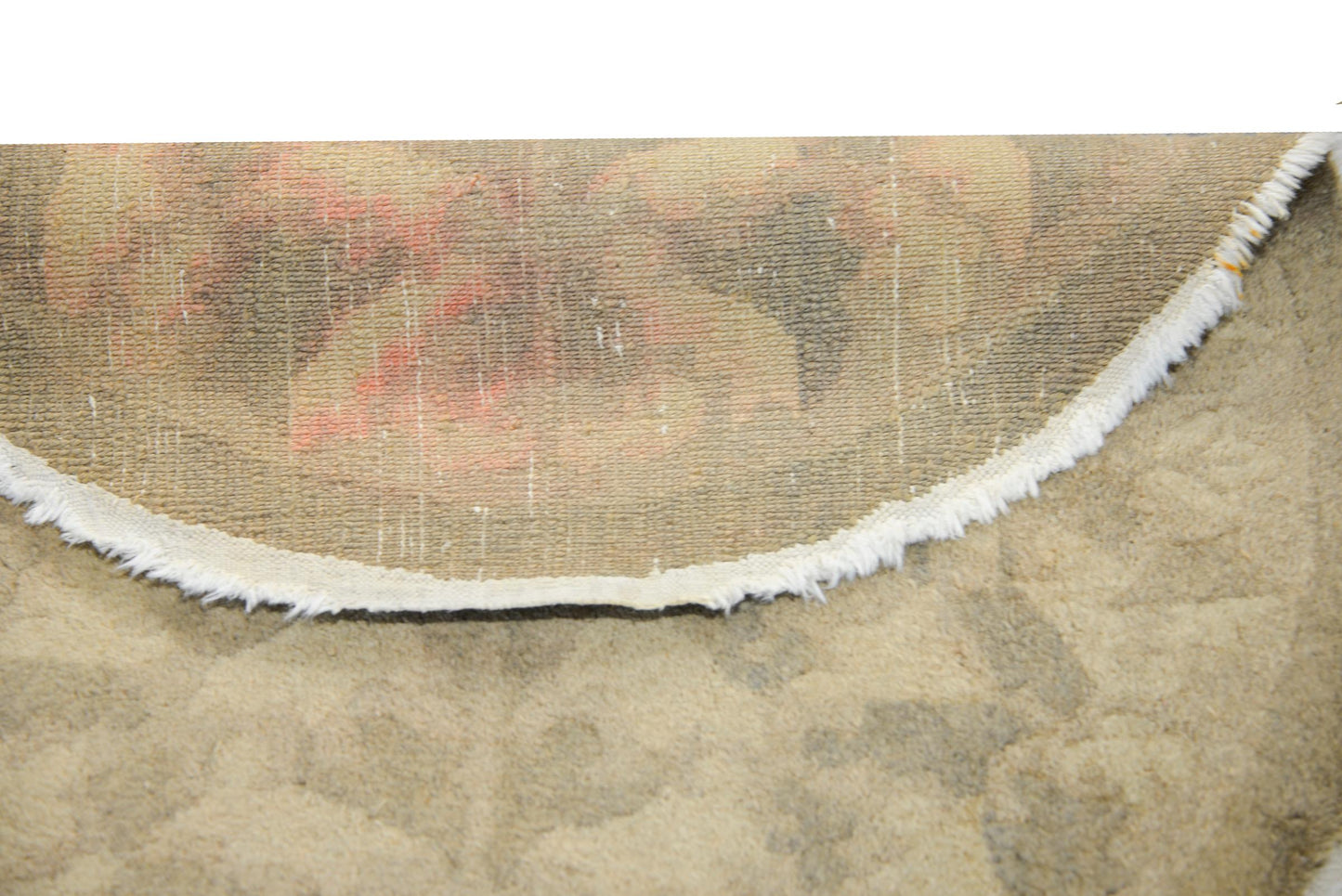 Early 20th Century Chinese Round Rug For Sale