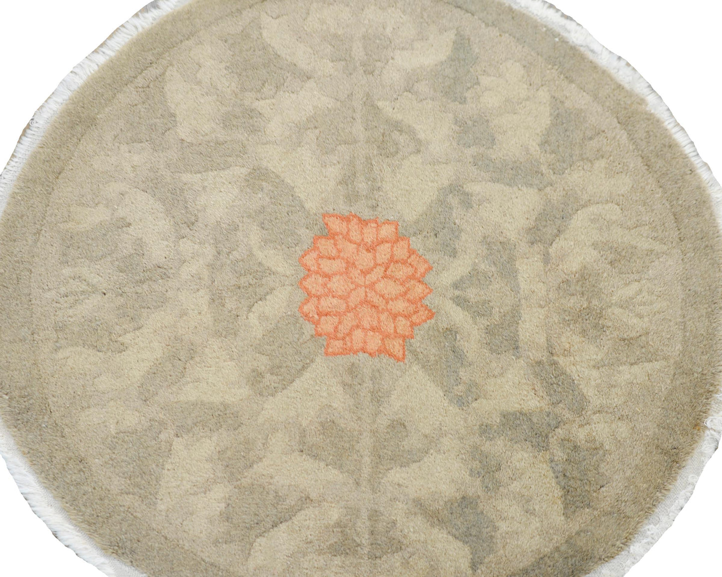 Early 20th Century Chinese Round Rug For Sale