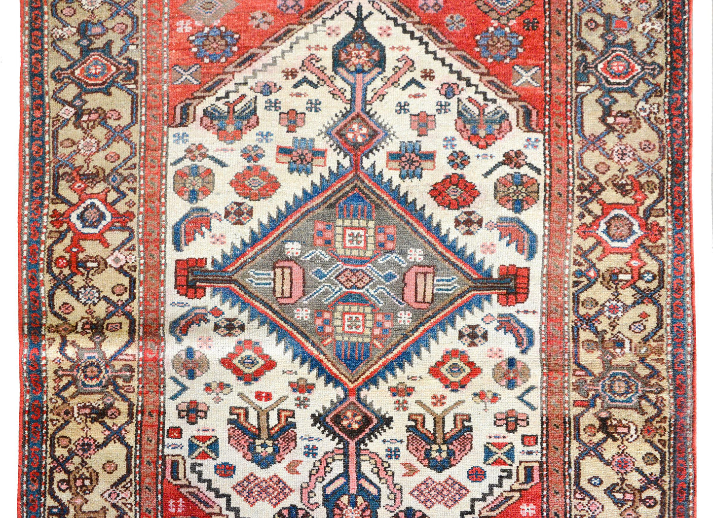 Early 20th Century Bakhtiari Rug For Sale
