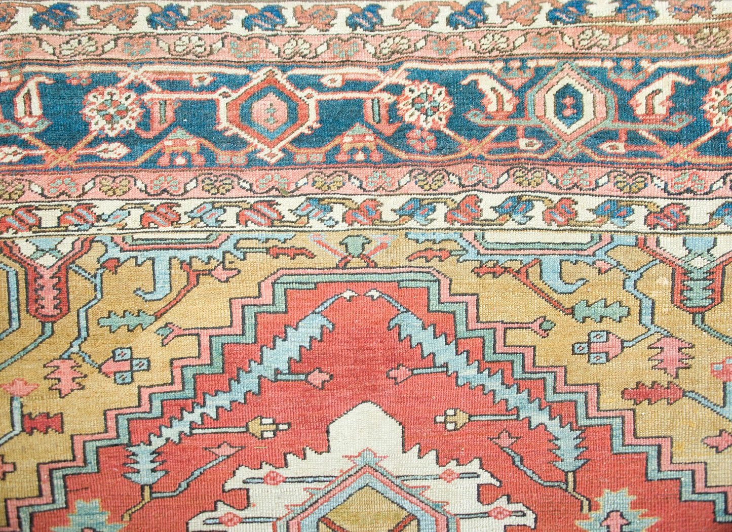 Late 19th Century Persian Serapi Rug For Sale