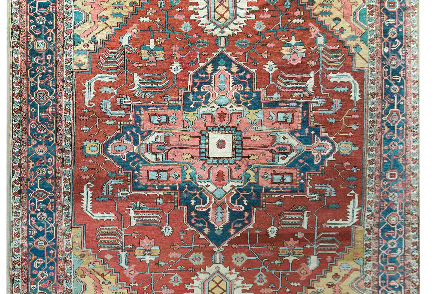 Late 19th Century Persian Serapi Rug For Sale