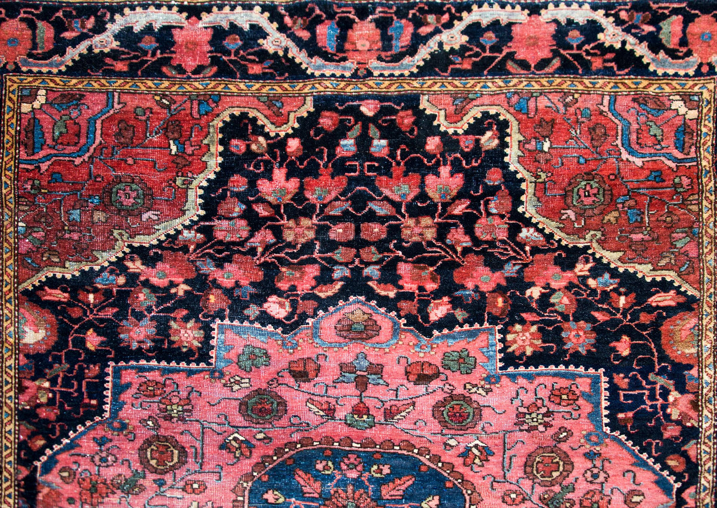 Early 20th Century Sarouk Farahan Rug For Sale