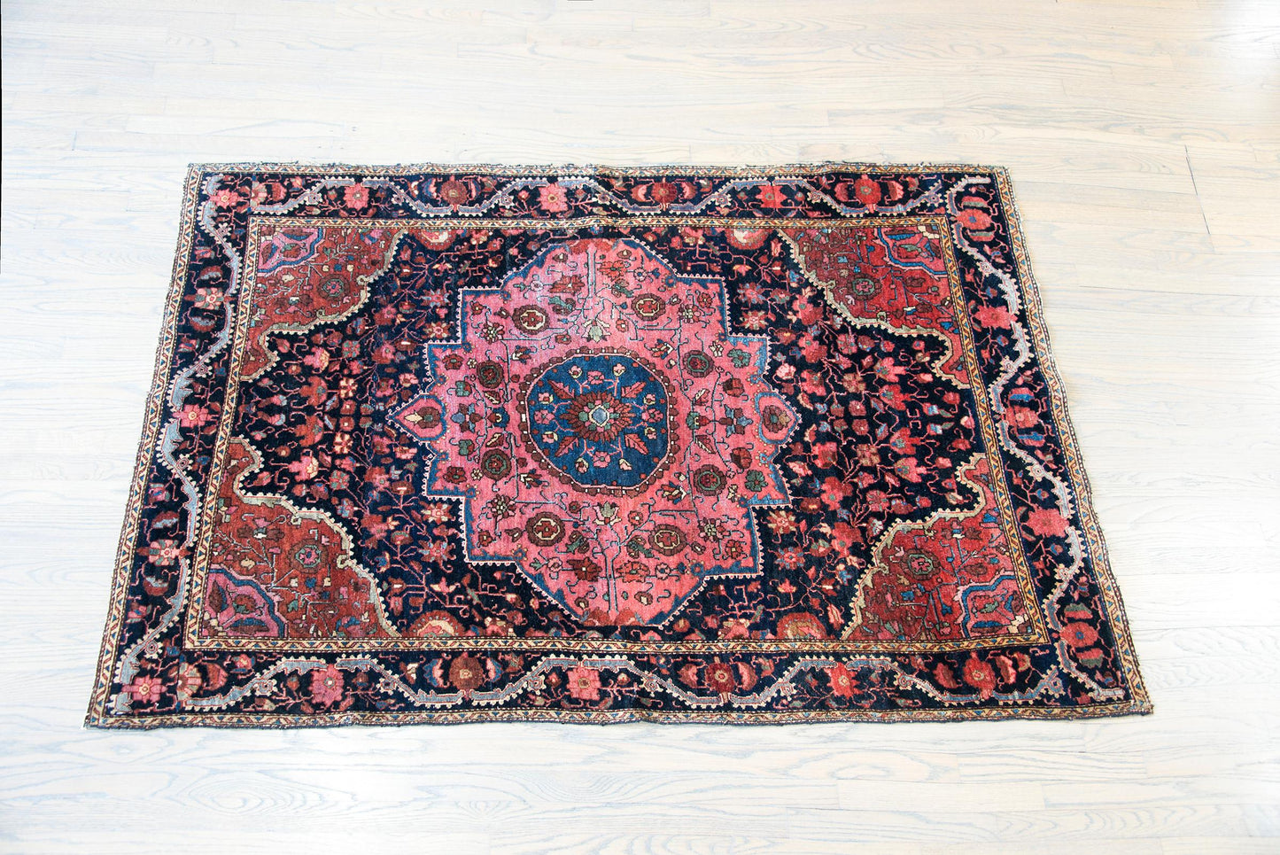 Early 20th Century Sarouk Farahan Rug For Sale
