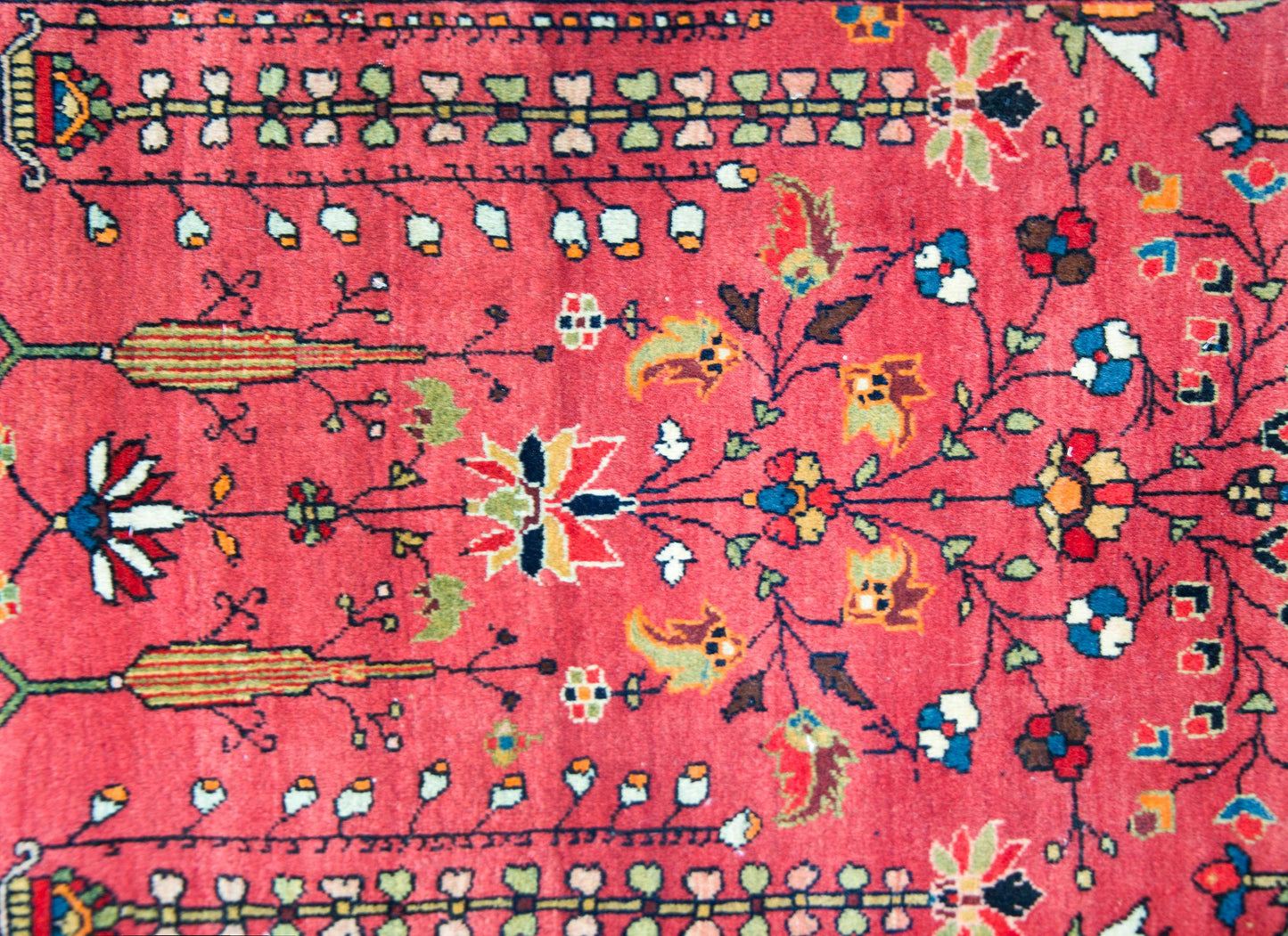 Early 20th Century Persian Sarouk Farahan Rug For Sale