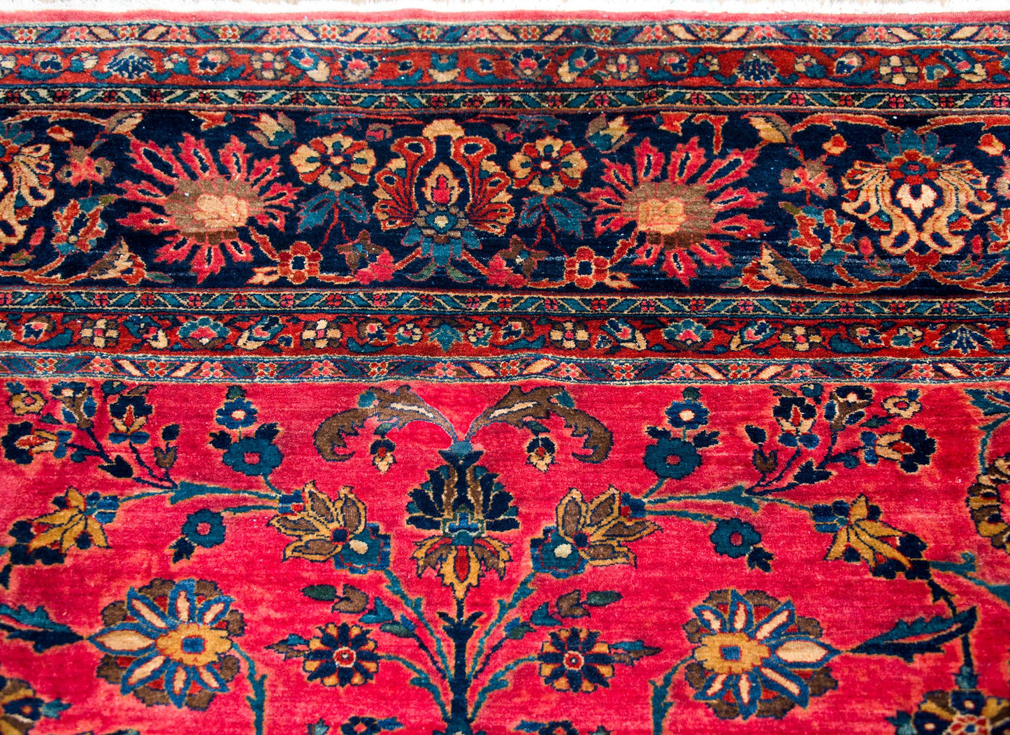 Early 20th Century Persian Sarouk Mahal Rug For Sale