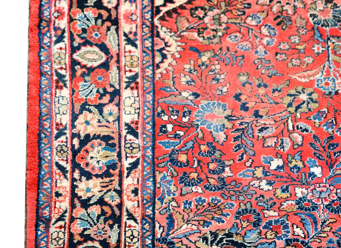 Early 20th Century Persian Dargazin Rug For Sale