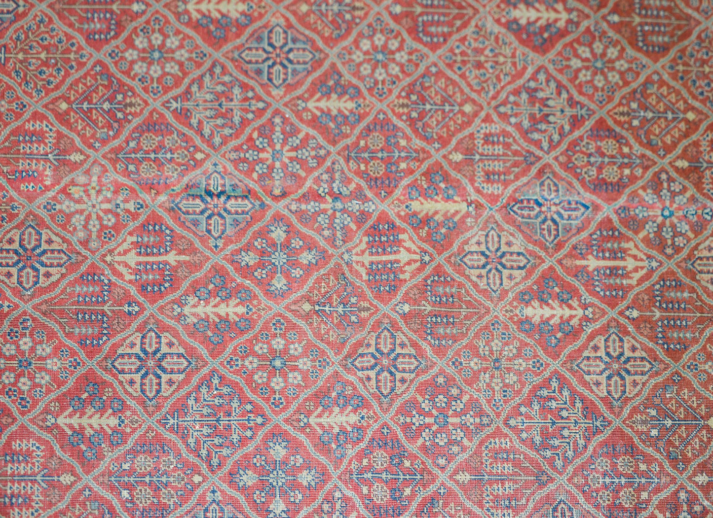 Early 20th Century Turkish Sivas Rug For Sale