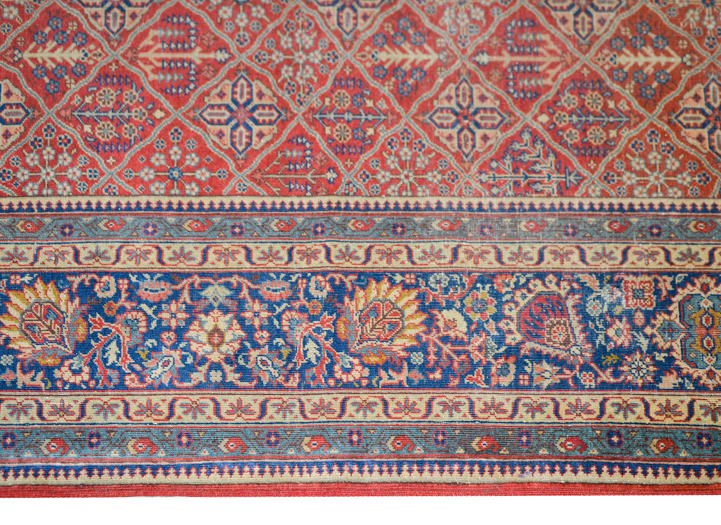 Early 20th Century Turkish Sivas Rug For Sale