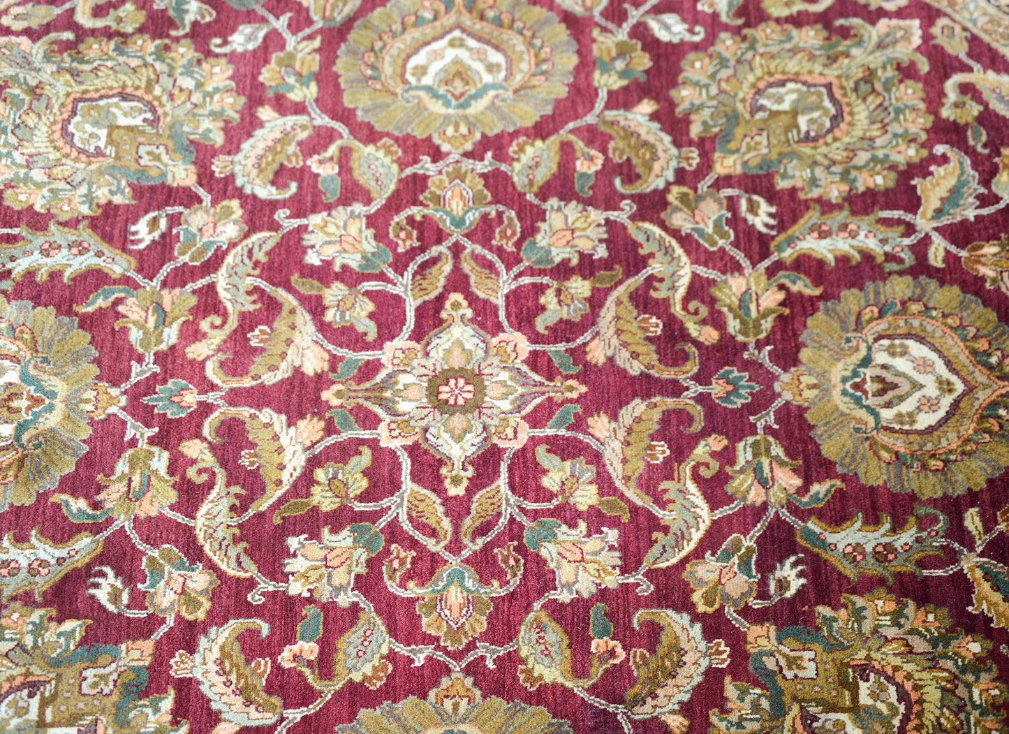 Indian Tabriz-Style Round Rug For Sale