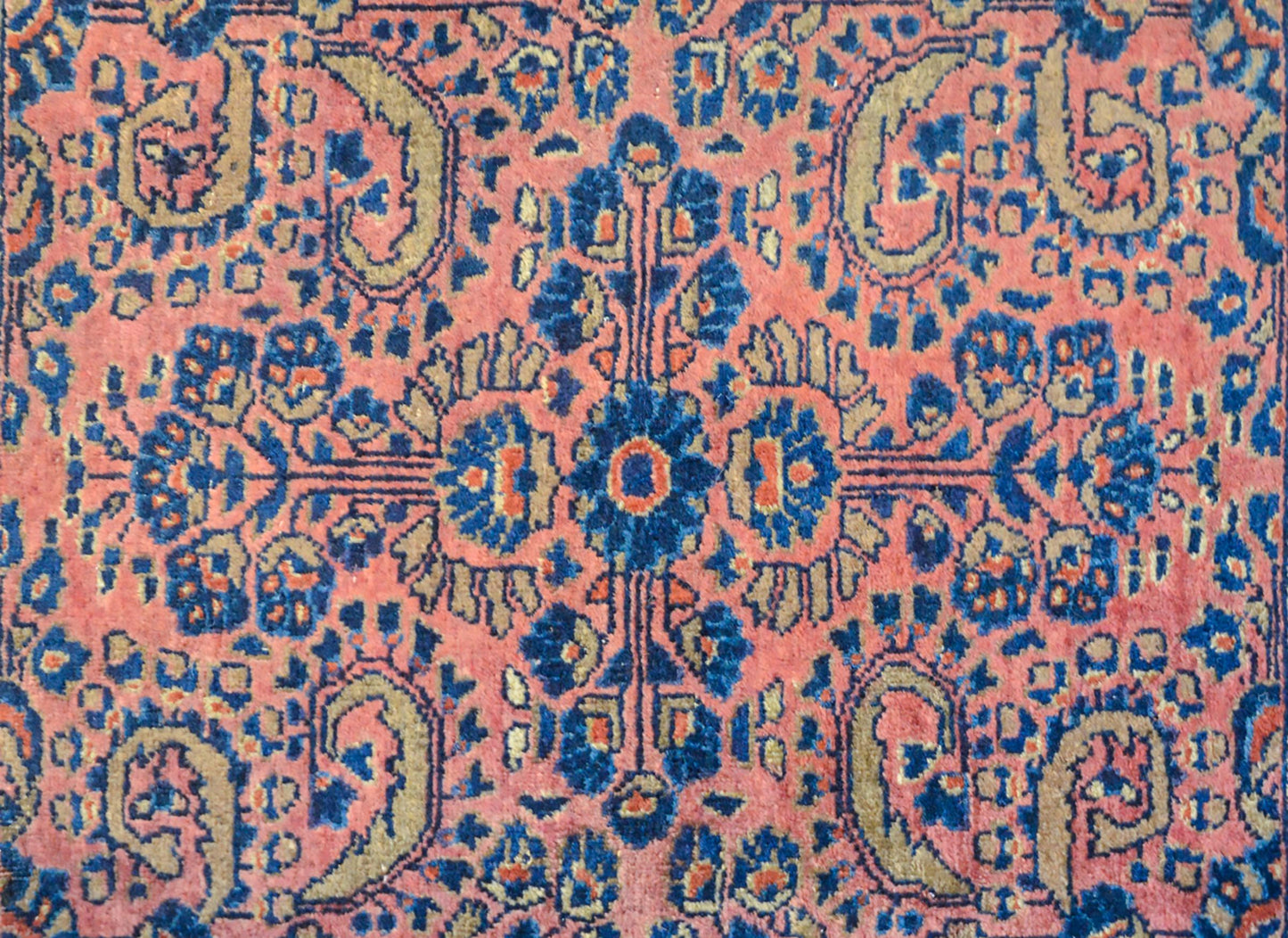 Early 20th Century Sarouk Rug For Sale