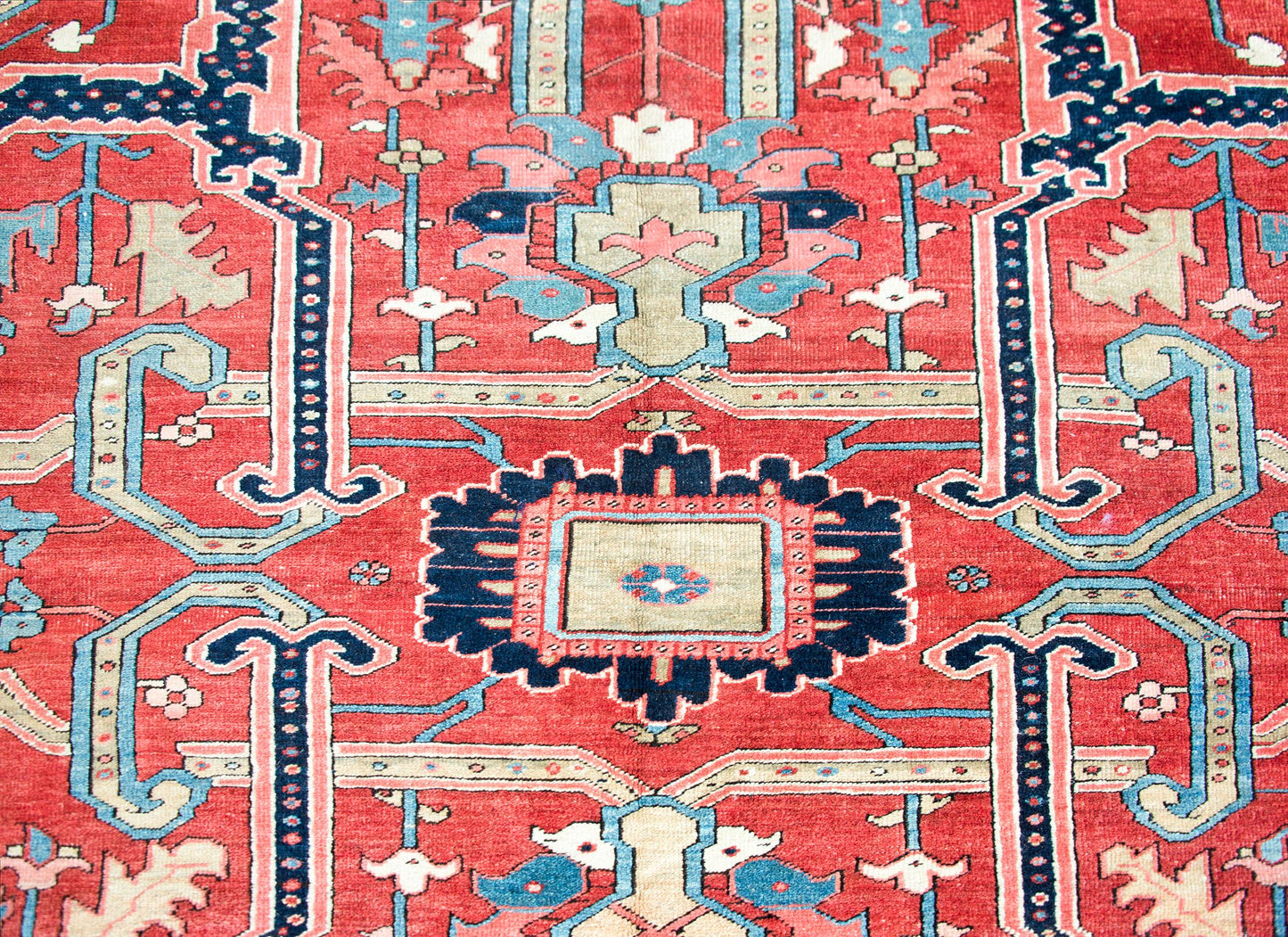Late 19th Century Persian Serapi Rug For Sale