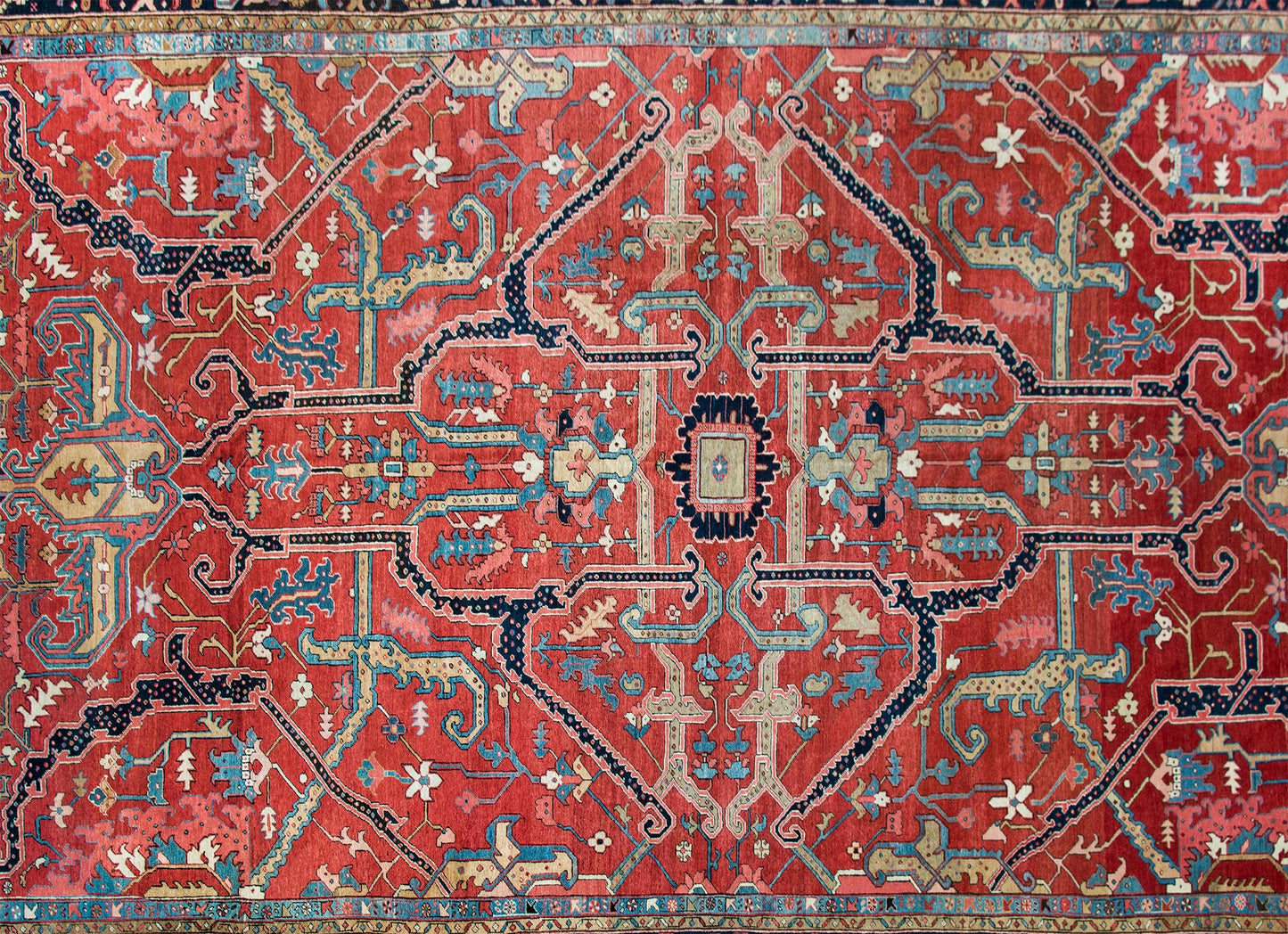 Late 19th Century Persian Serapi Rug For Sale