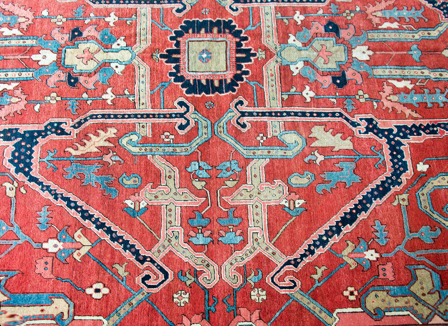 Late 19th Century Persian Serapi Rug For Sale