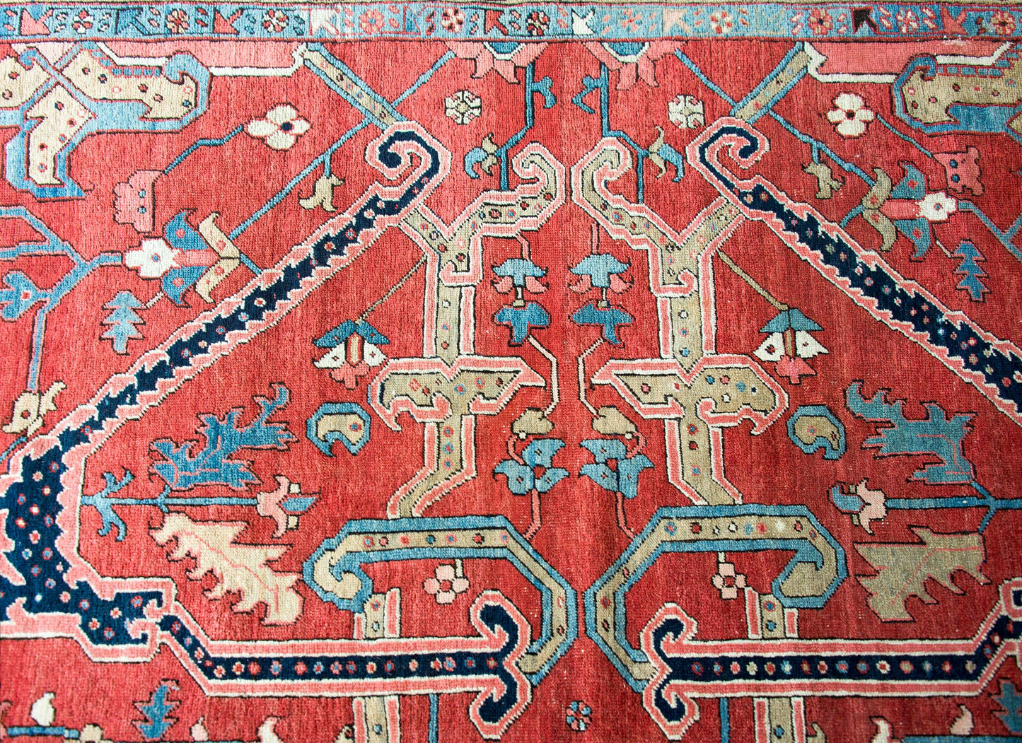 Late 19th Century Persian Serapi Rug For Sale