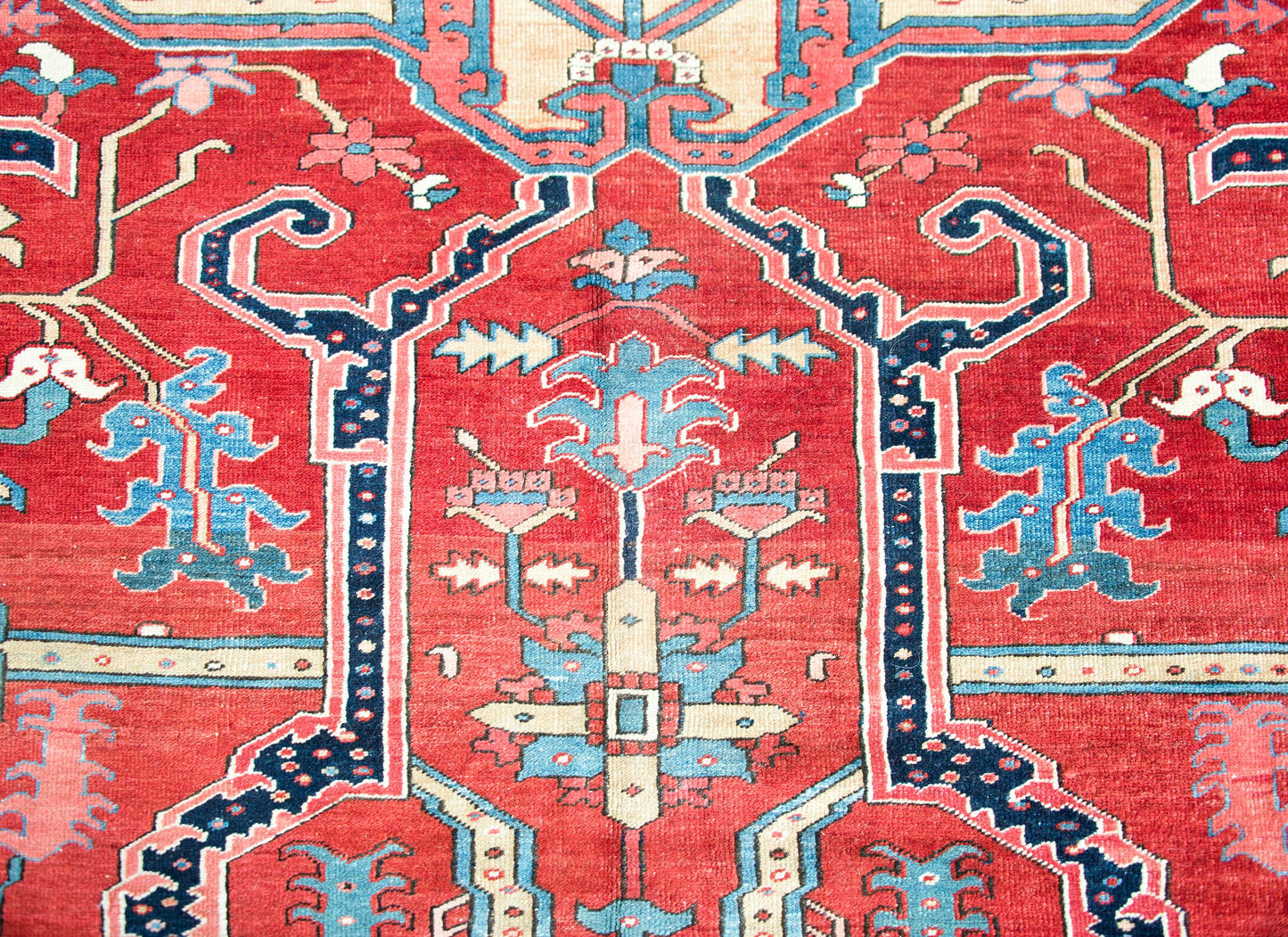 Late 19th Century Persian Serapi Rug For Sale
