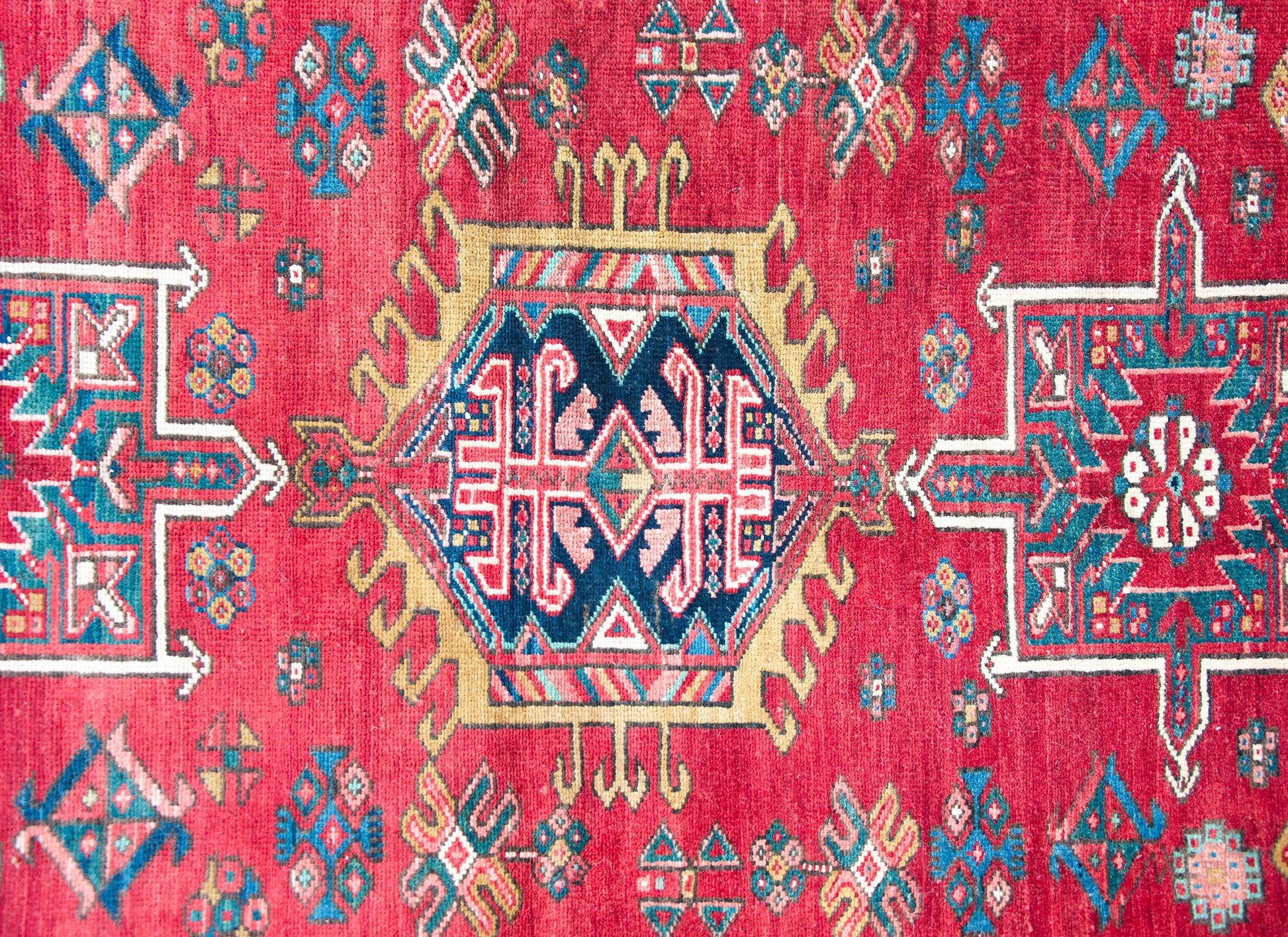 Early 20th Century Karaja Rug For Sale