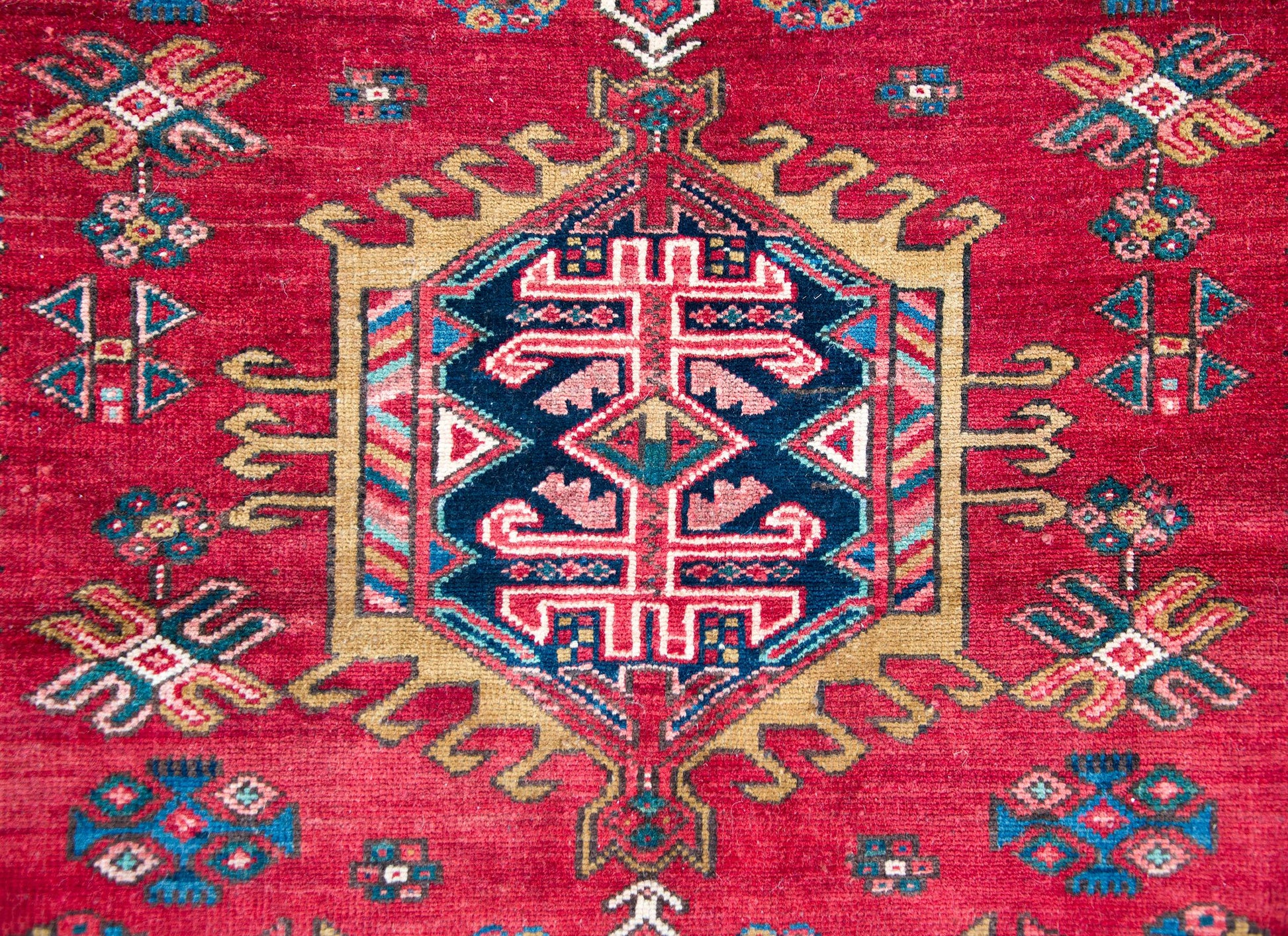 Early 20th Century Karaja Rug For Sale