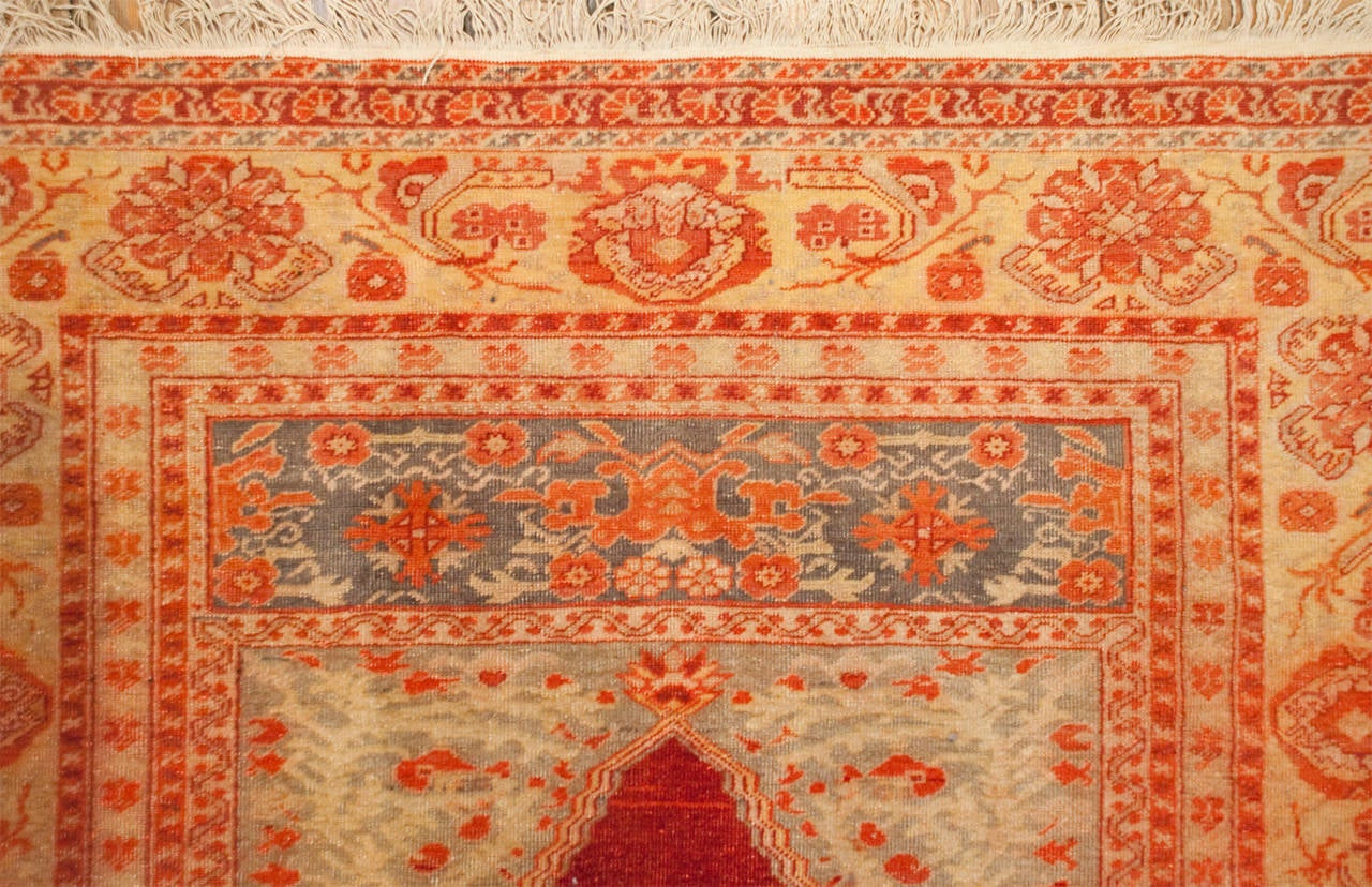 Early 20th Century Oushak Prayer Rug For Sale