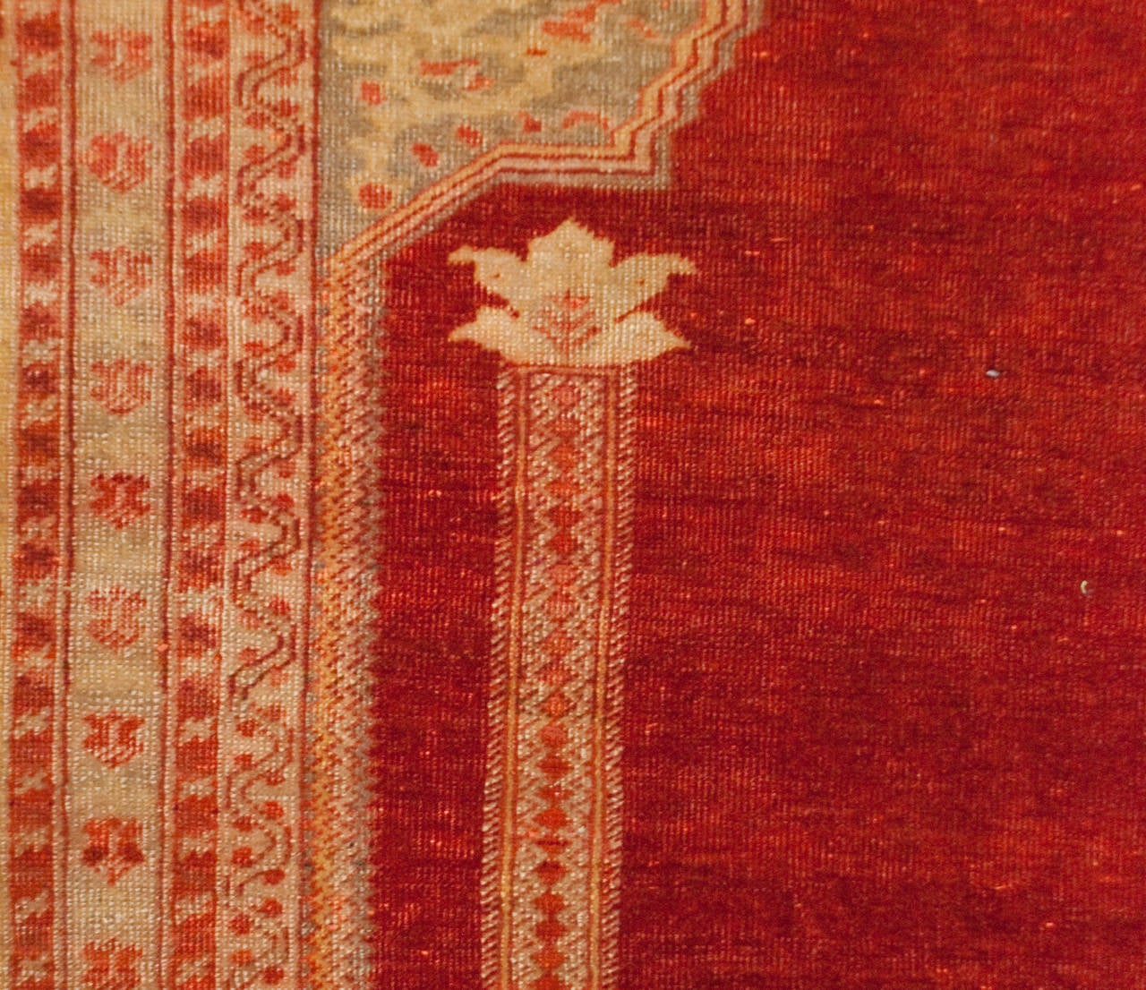 Early 20th Century Oushak Prayer Rug For Sale
