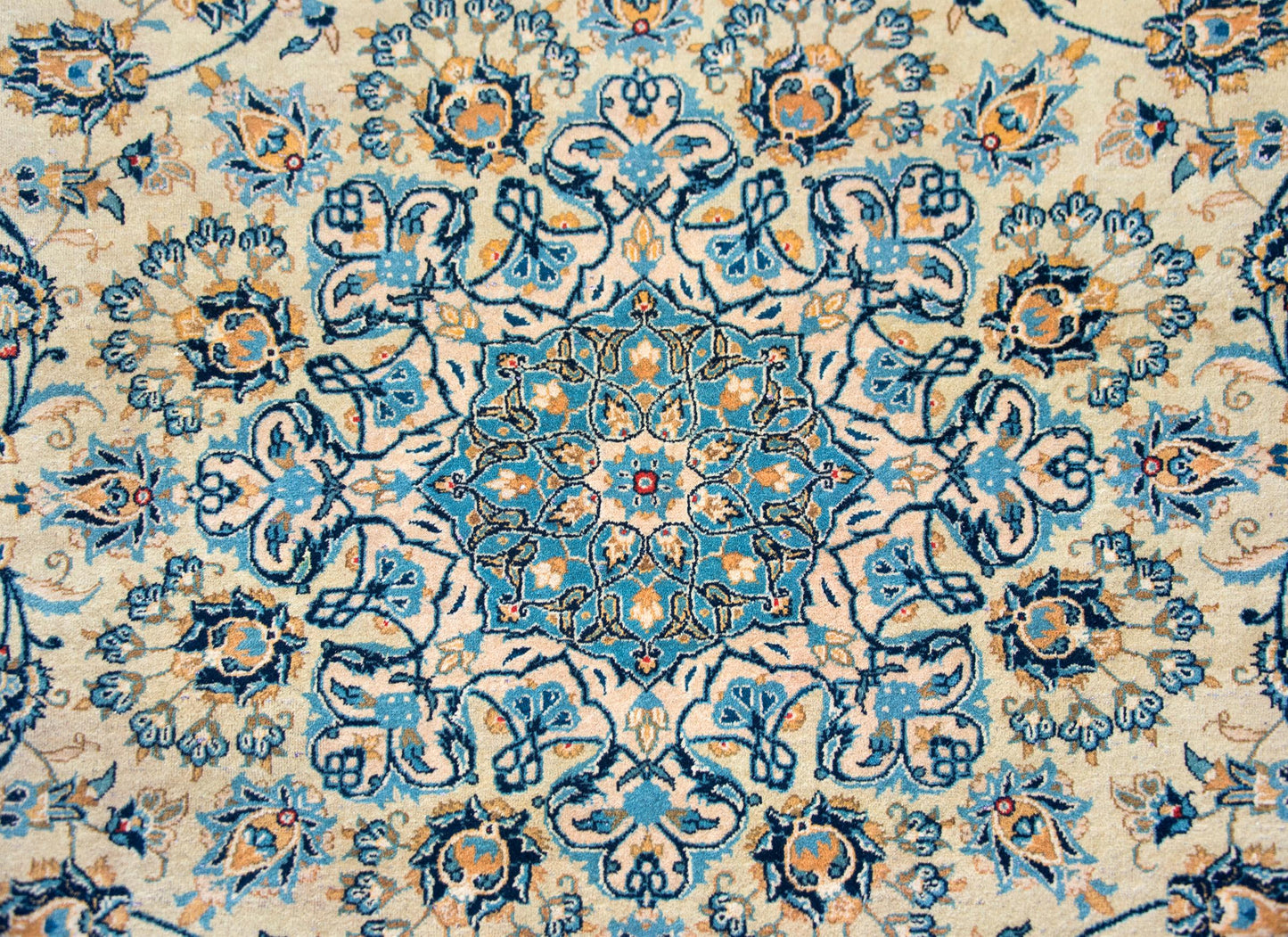 Early 20th Century Persian Kashan Rug For Sale