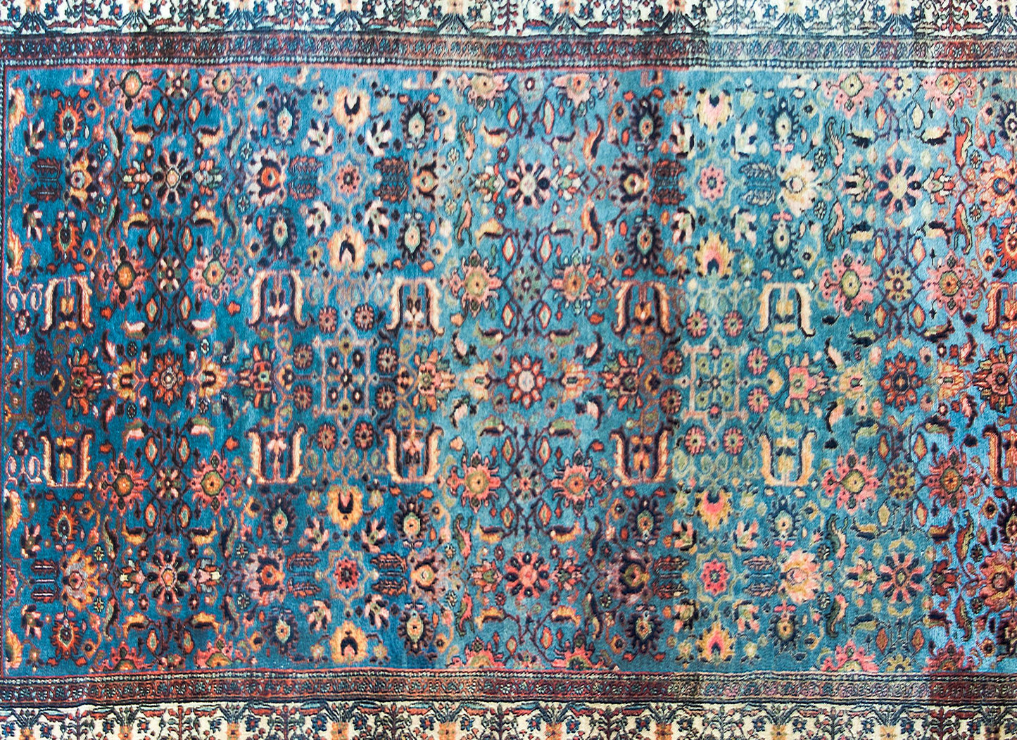 Early 20th Century Persian Bibikibad Rug For Sale